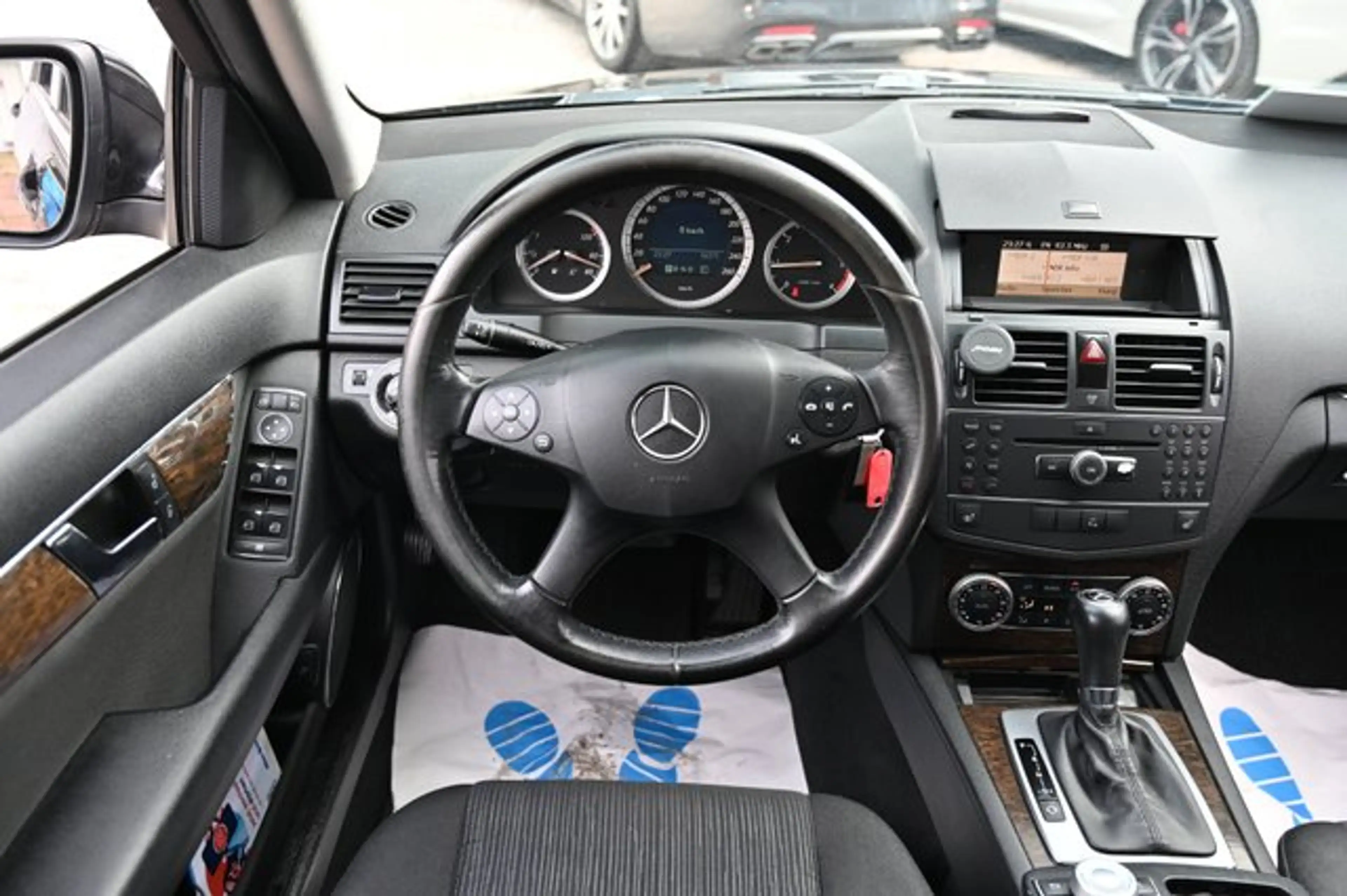 Mercedes-Benz C 220 CDI Automatik Navi*Klimaaut.*2xSHZ*PDC* — photo 4