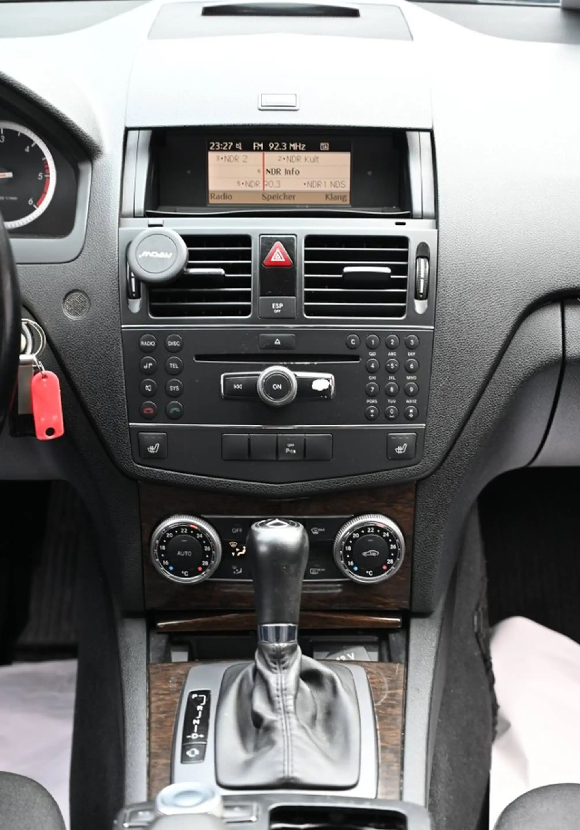 Mercedes-Benz C 220 CDI Automatik Navi*Klimaaut.*2xSHZ*PDC* — photo 12
