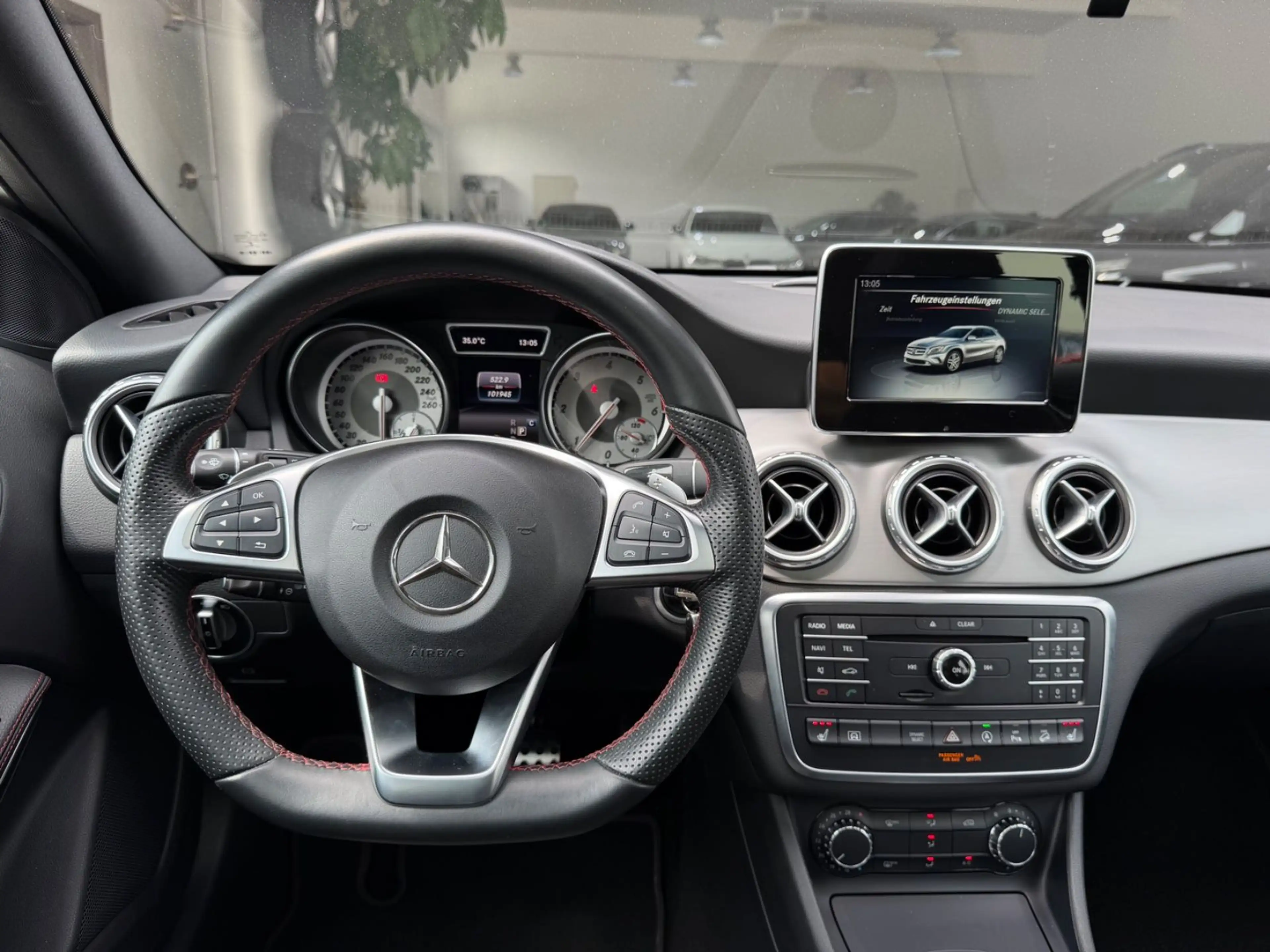 Mercedes-Benz GLA 200 CDI AMG Paket 4Matic — photo 14