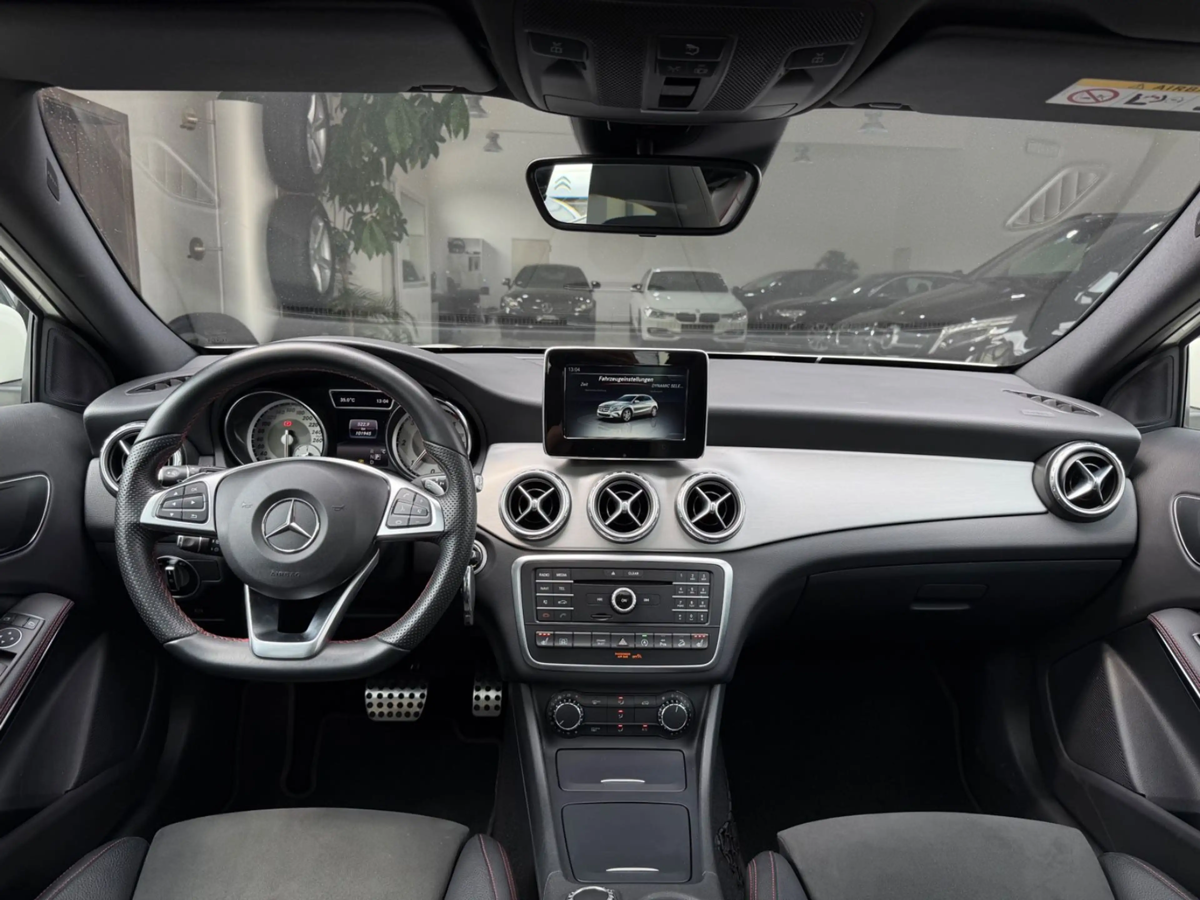 Mercedes-Benz GLA 200 CDI AMG Paket 4Matic — photo 13