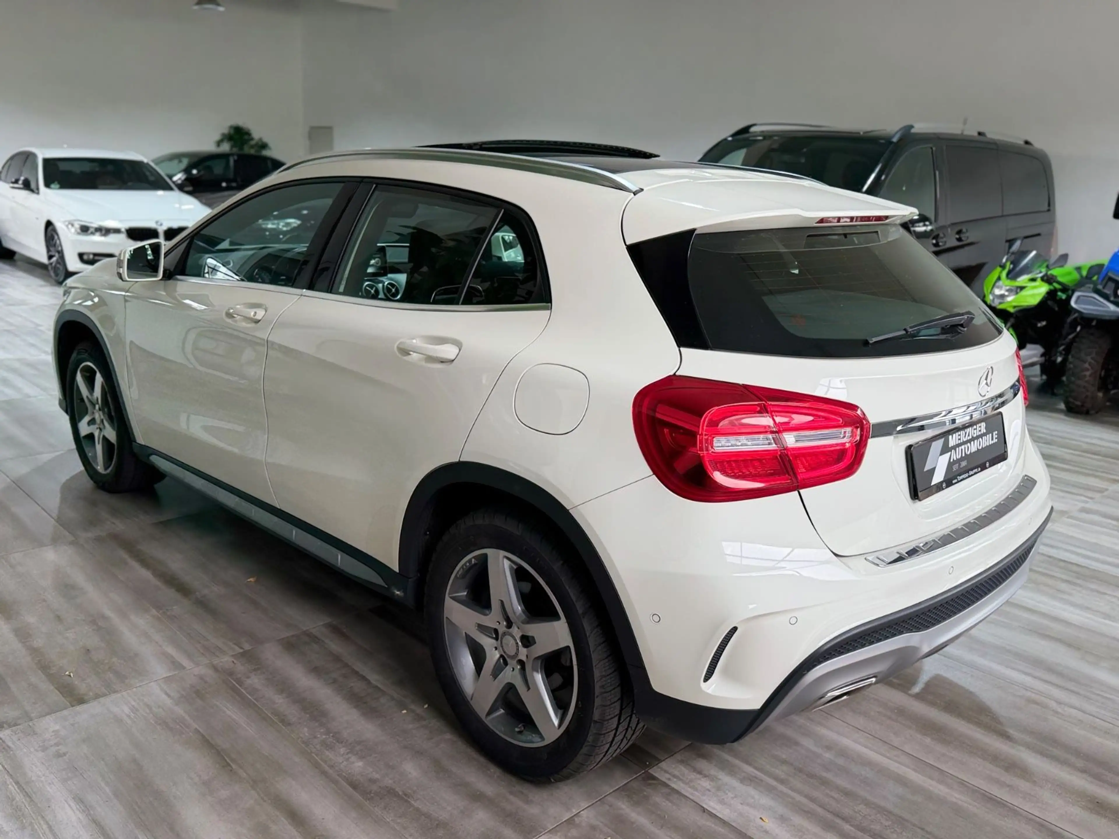 Mercedes-Benz GLA 200 CDI AMG Paket 4Matic — photo 6