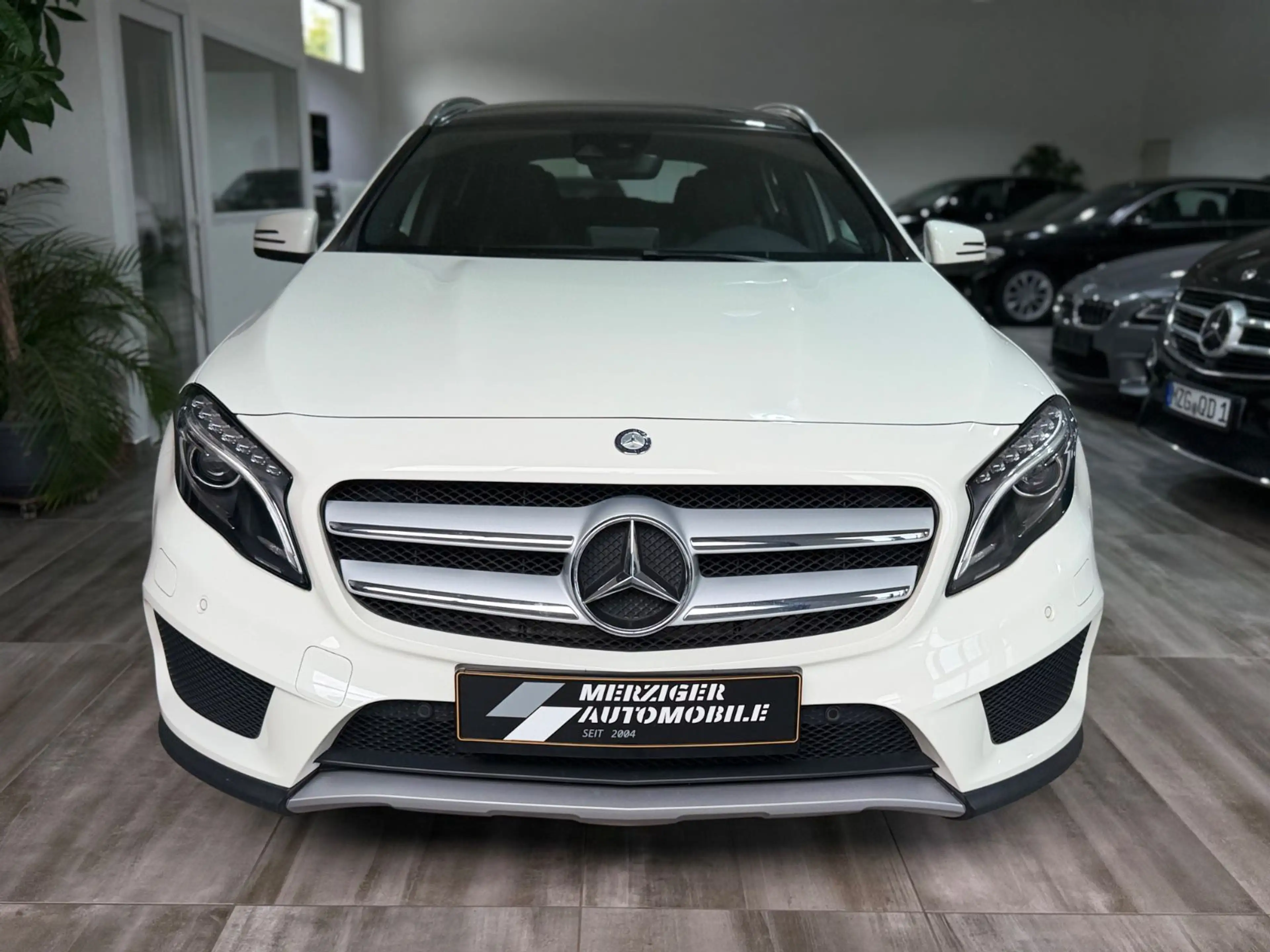 Mercedes-Benz GLA 200 CDI AMG Paket 4Matic — photo 2