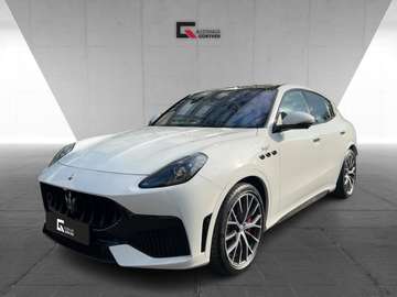 Trofeo MY27 AWD 530PS-FACELIFT-NEU-Voll