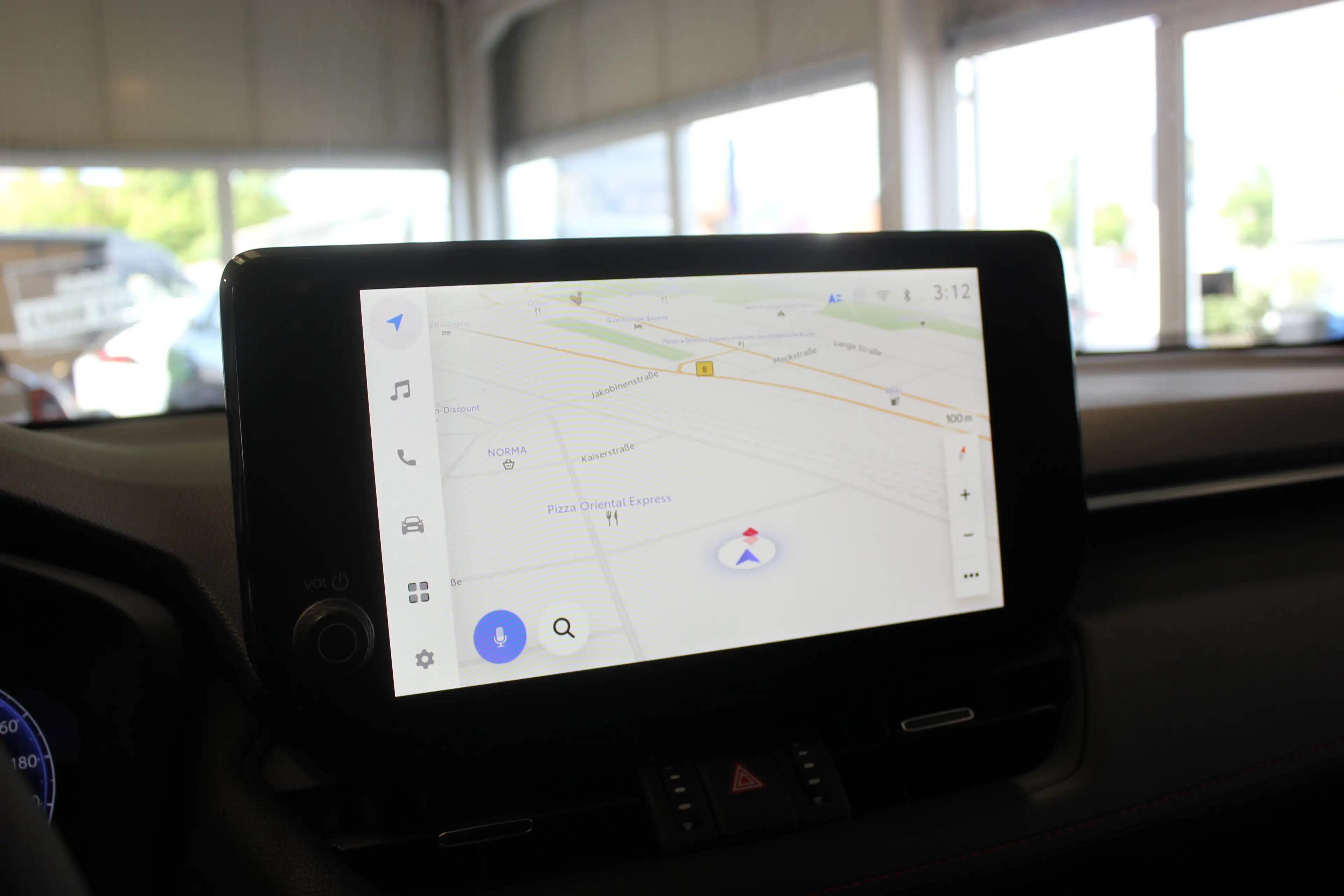 Suzuki Across PLUG-IN HYBRID — photo 10