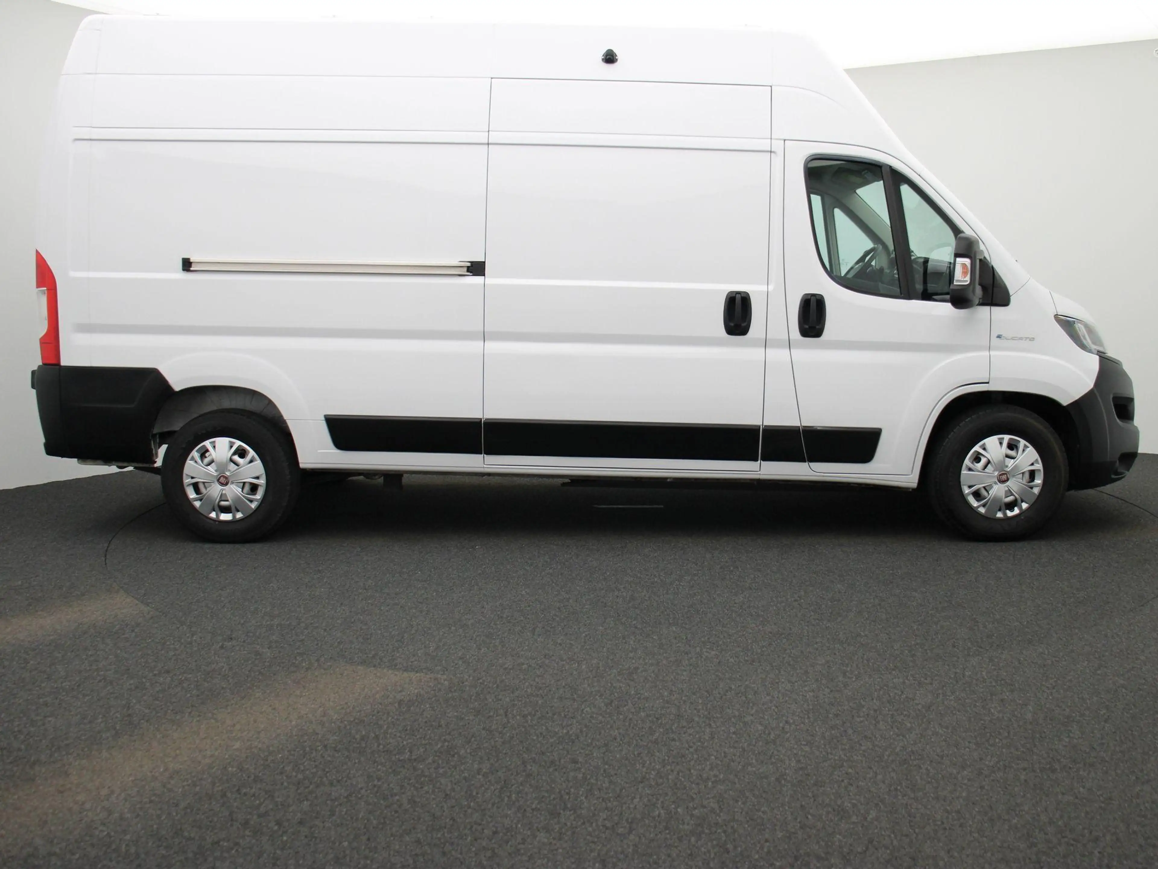 Fiat Ducato E-Ducato 3.5T L3H3 47 kWh — photo 6