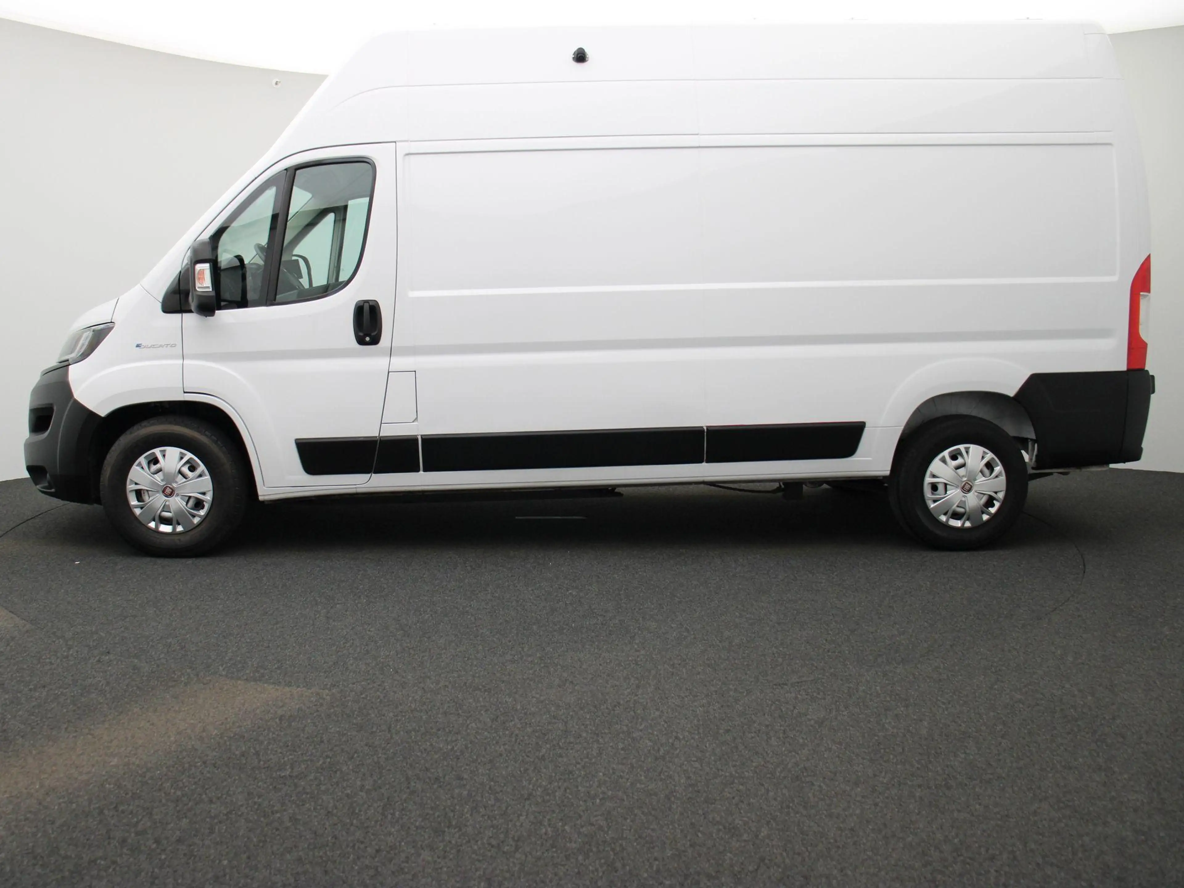 Fiat Ducato E-Ducato 3.5T L3H3 47 kWh — photo 4