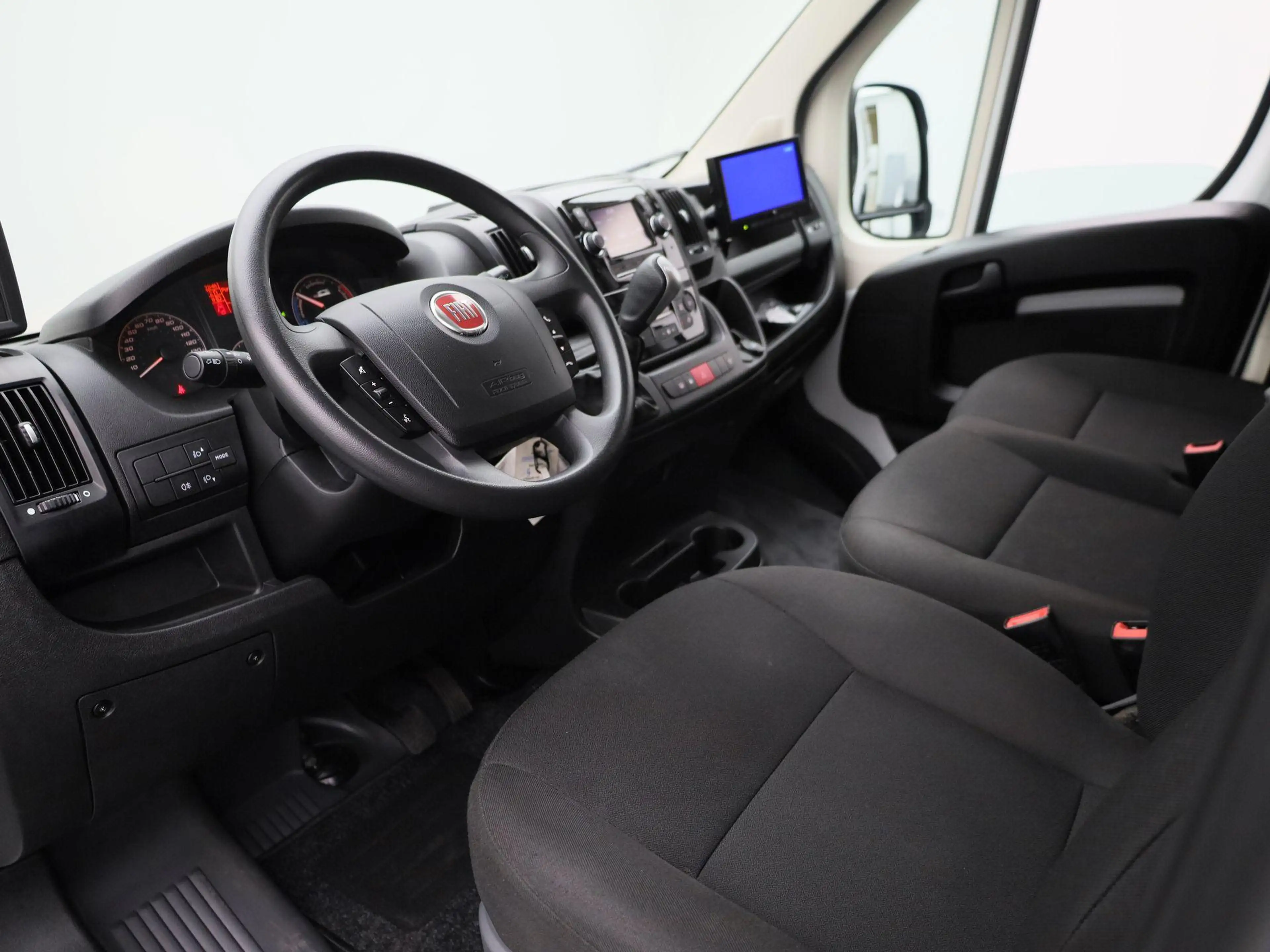 Fiat Ducato E-Ducato 3.5T L3H3 47 kWh — photo 15