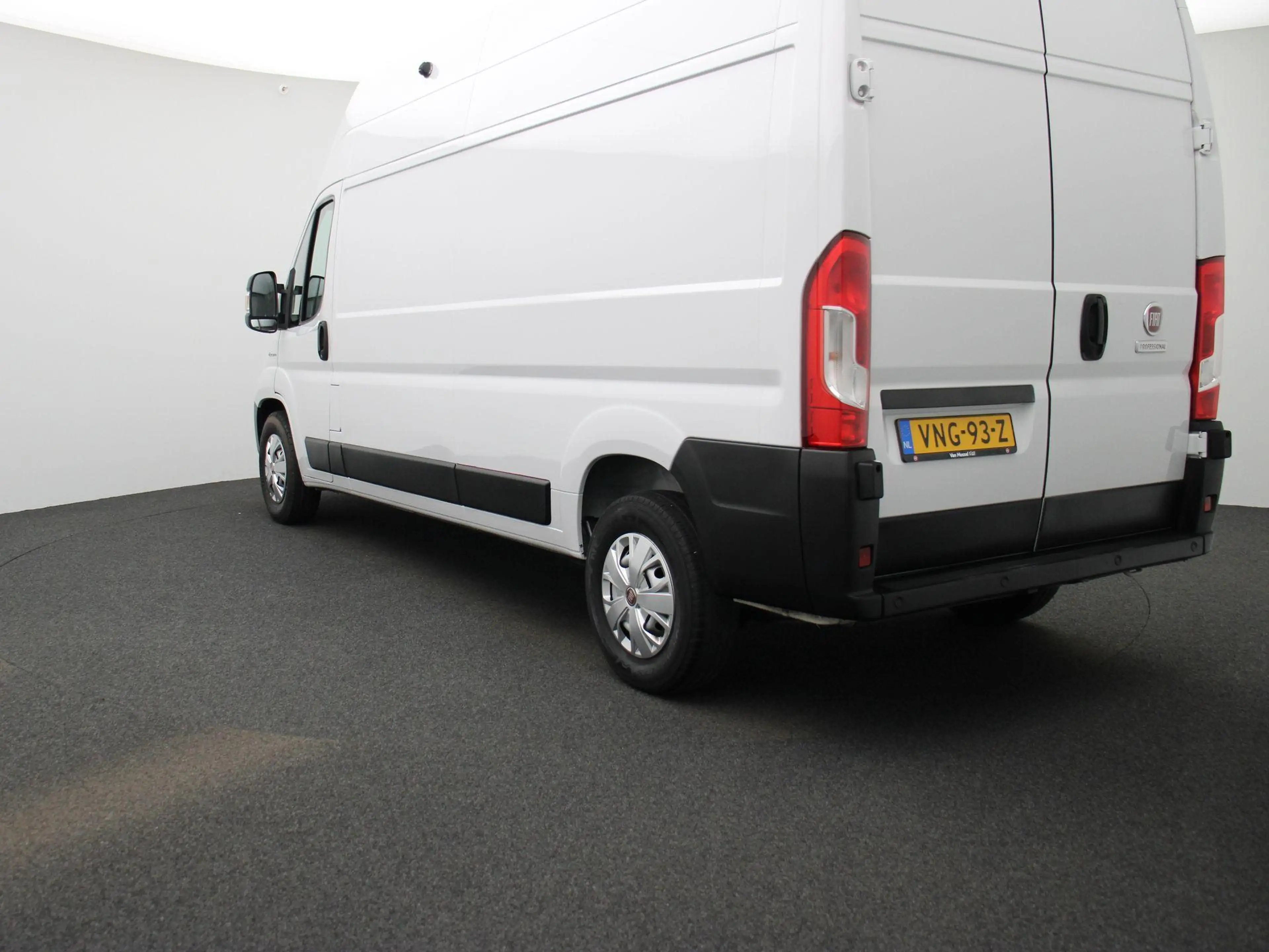 Fiat Ducato E-Ducato 3.5T L3H3 47 kWh — photo 2