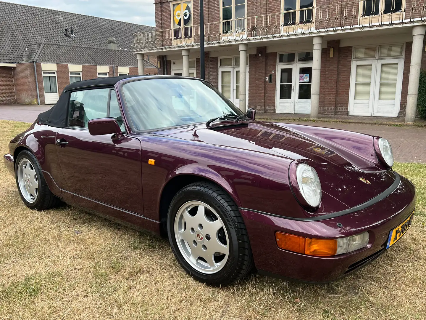 Porsche 911 Porsche 964 3.6 Carrera 4 cabriolet Paars - 1