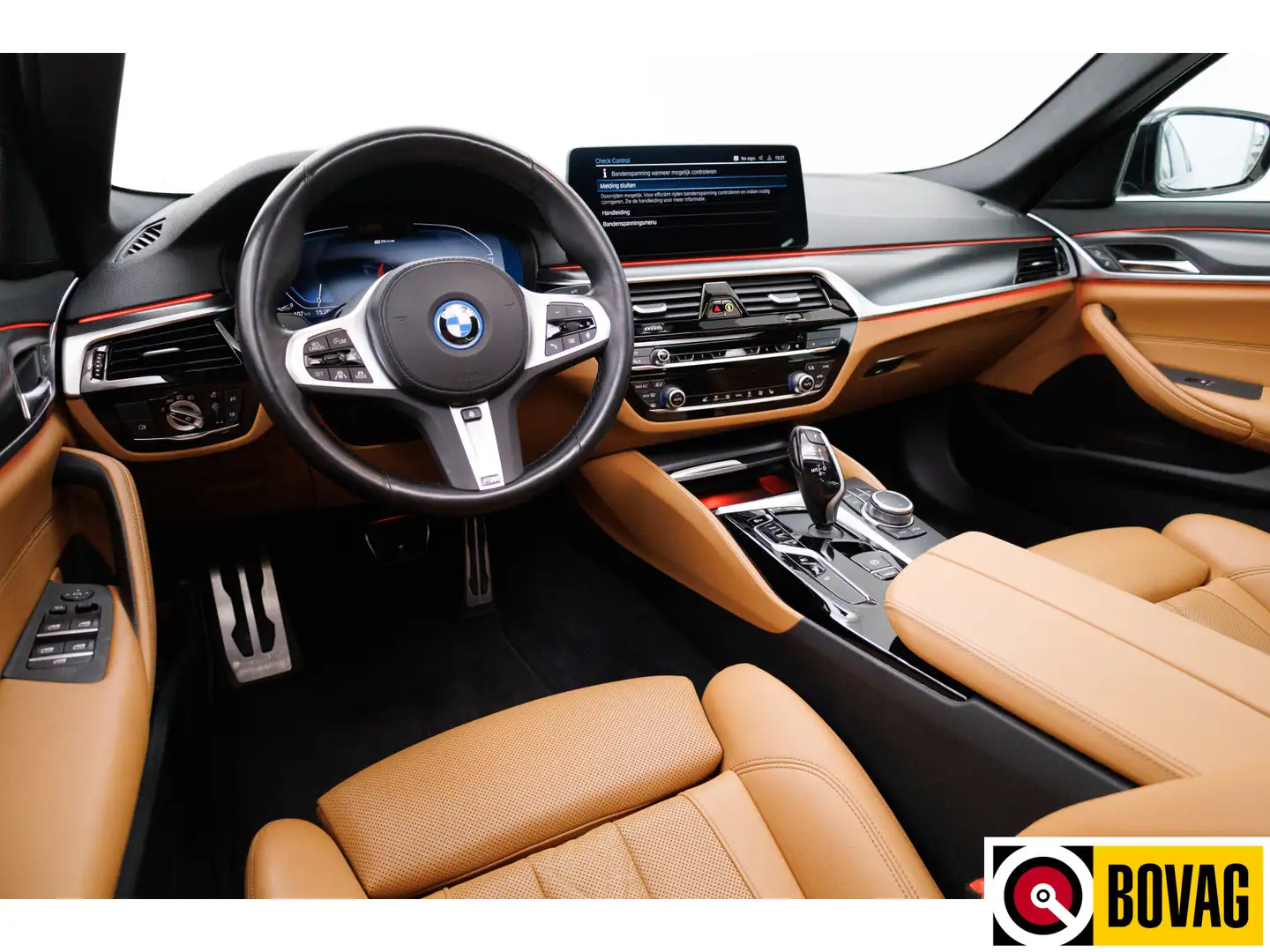 BMW 545 5-serie 545e xDrive High Executive M-sport 394 PK Zwart - 2