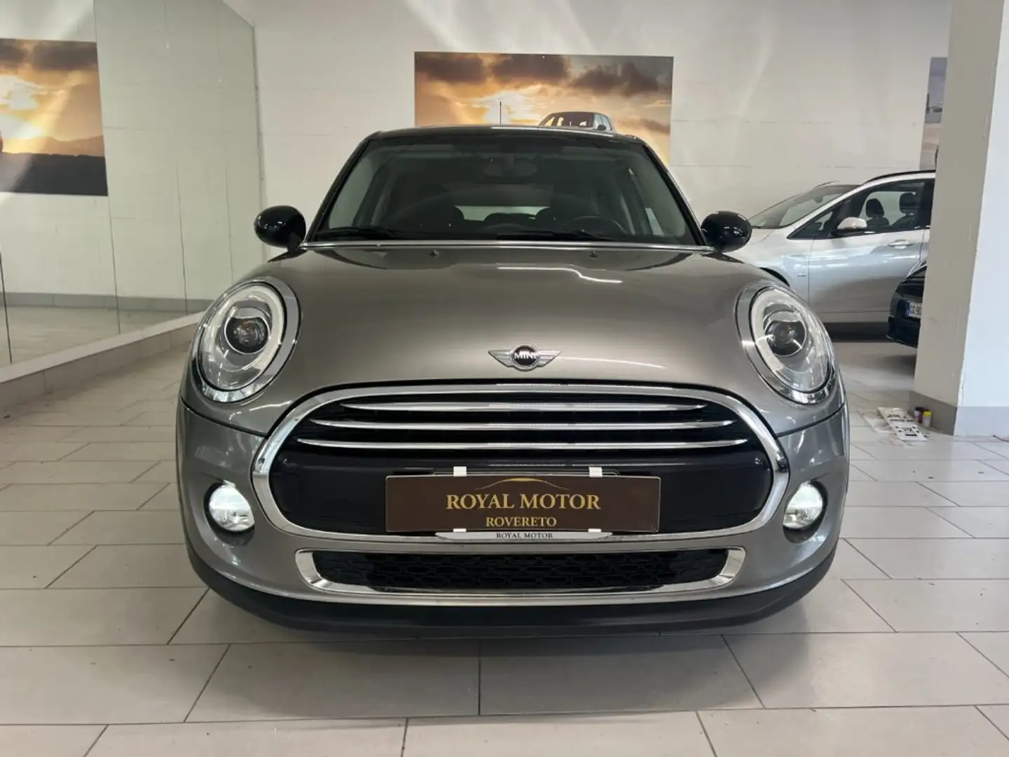 MINI Cooper D 1.5 Cooper D 5 porte MANUALE / NEOPATENTATI !! Grijs - 2