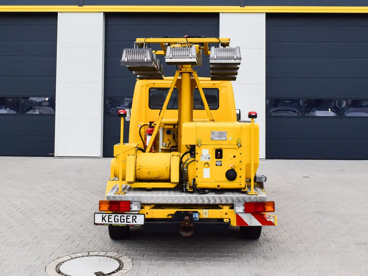 Mercedes-Benz 308D Automatik Lichtgiraffe mit Anhänger, foto 8