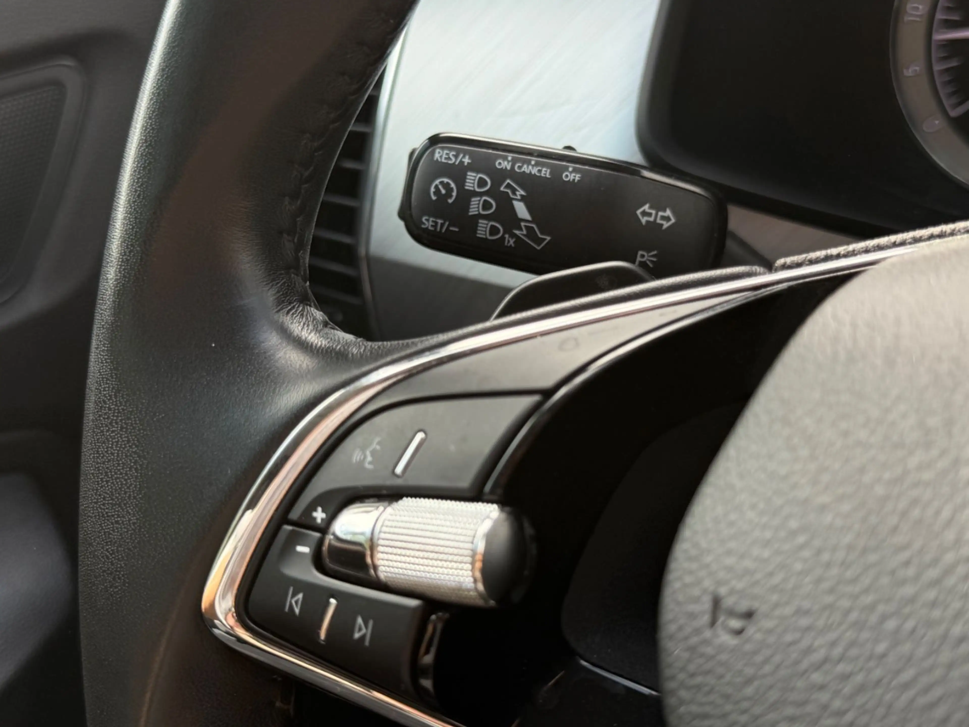 Skoda Kodiaq Ambition 2.0 TDI*DSG*7-Sitz*AHK*CarPlay* — photo 12