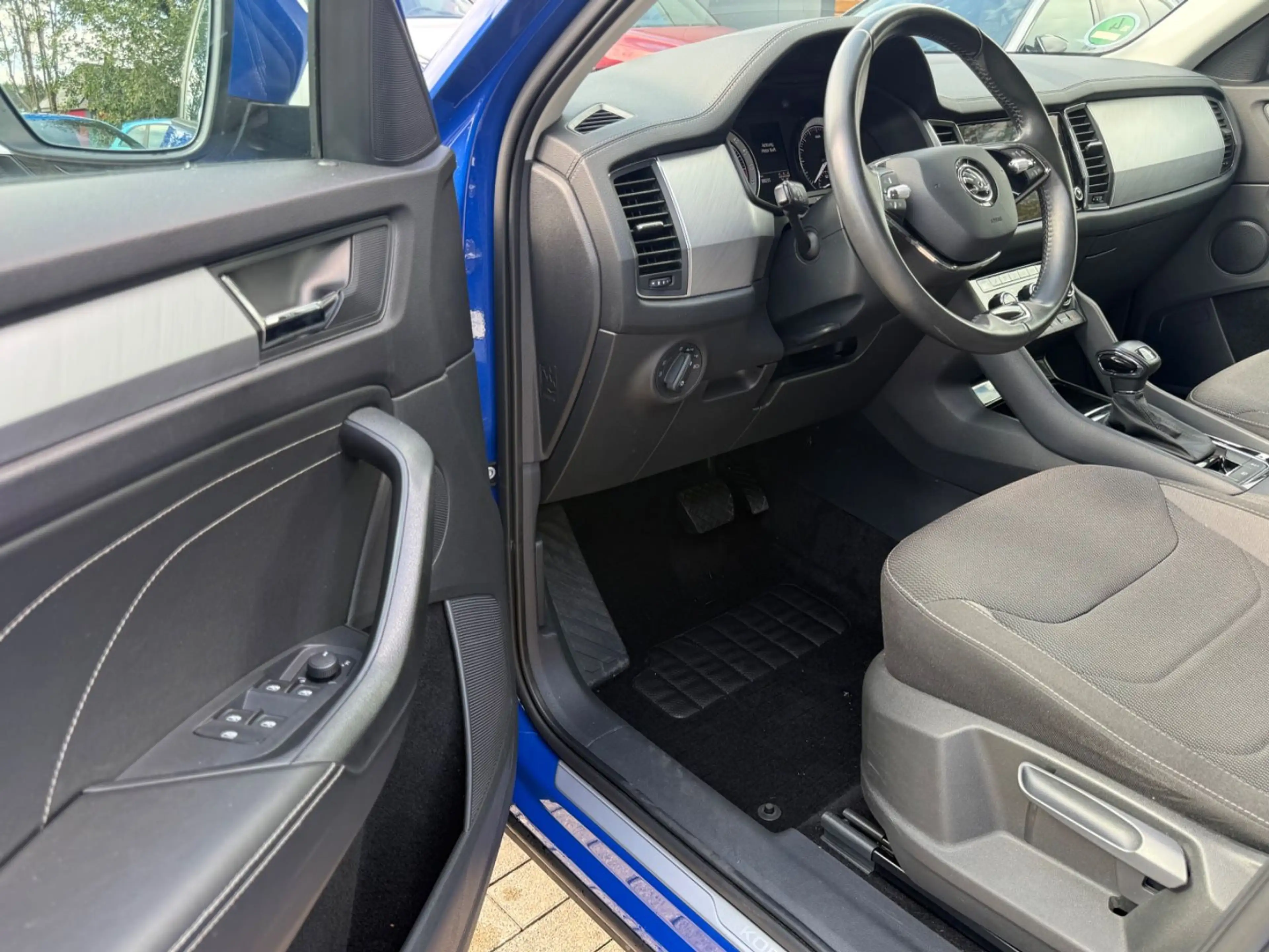 Skoda Kodiaq Ambition 2.0 TDI*DSG*7-Sitz*AHK*CarPlay* — photo 8