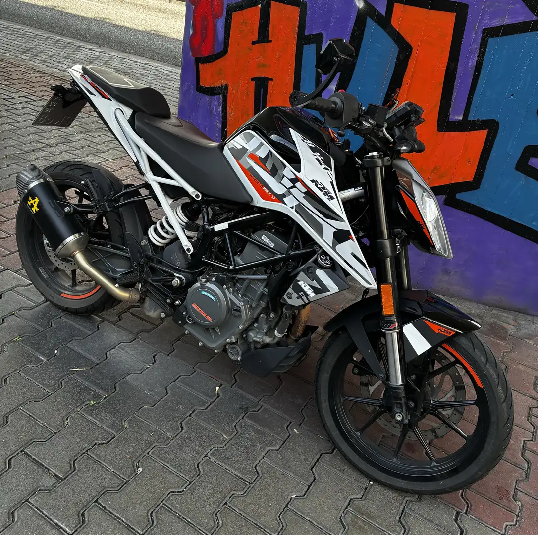 KTM 390 Duke Quickshifter, Arrow Slip-On etc. Bílá - 1