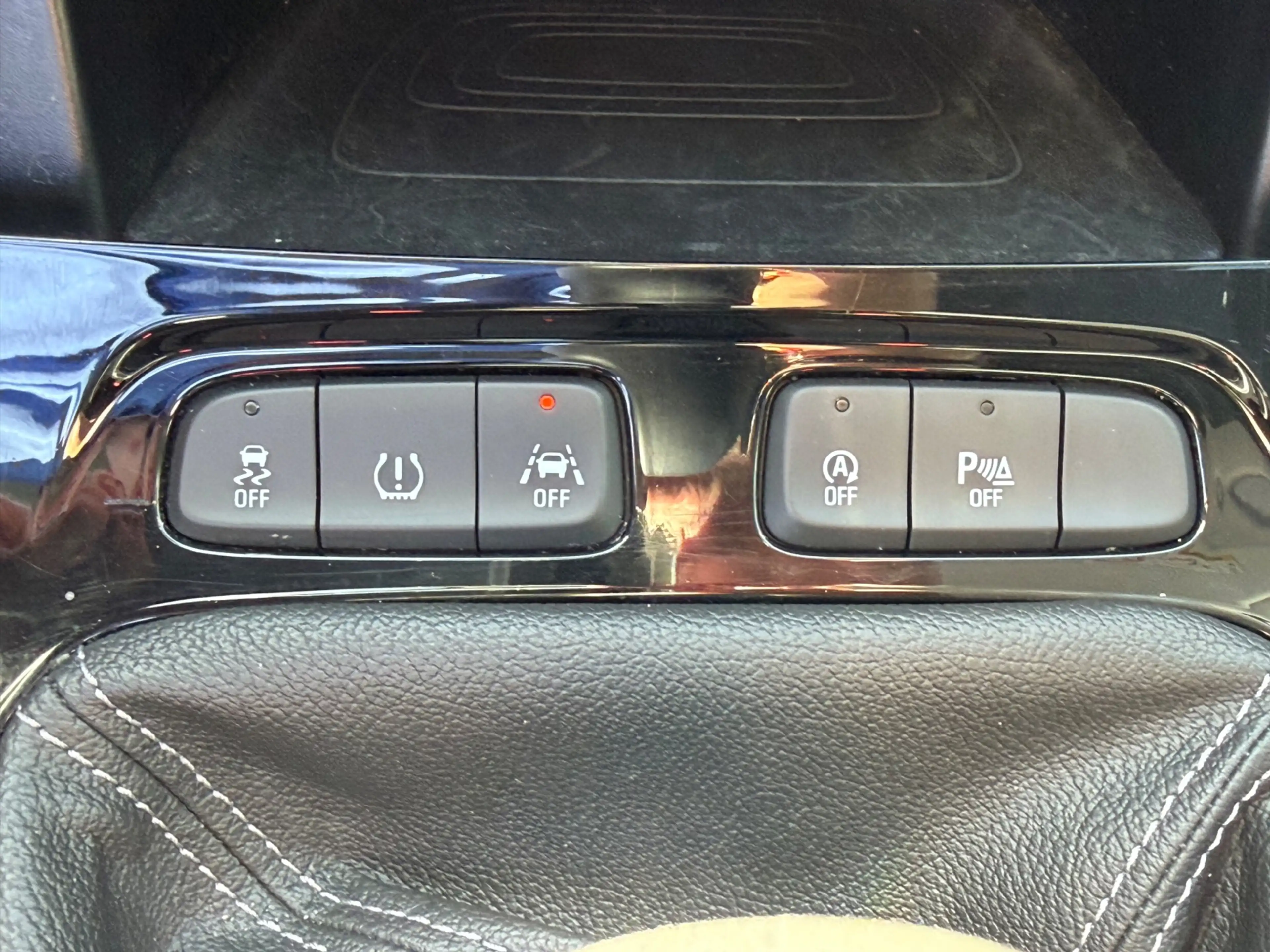 Opel Grandland X 1.2 Turbo Business Executive, luxe uitvoering, dis — photo 33