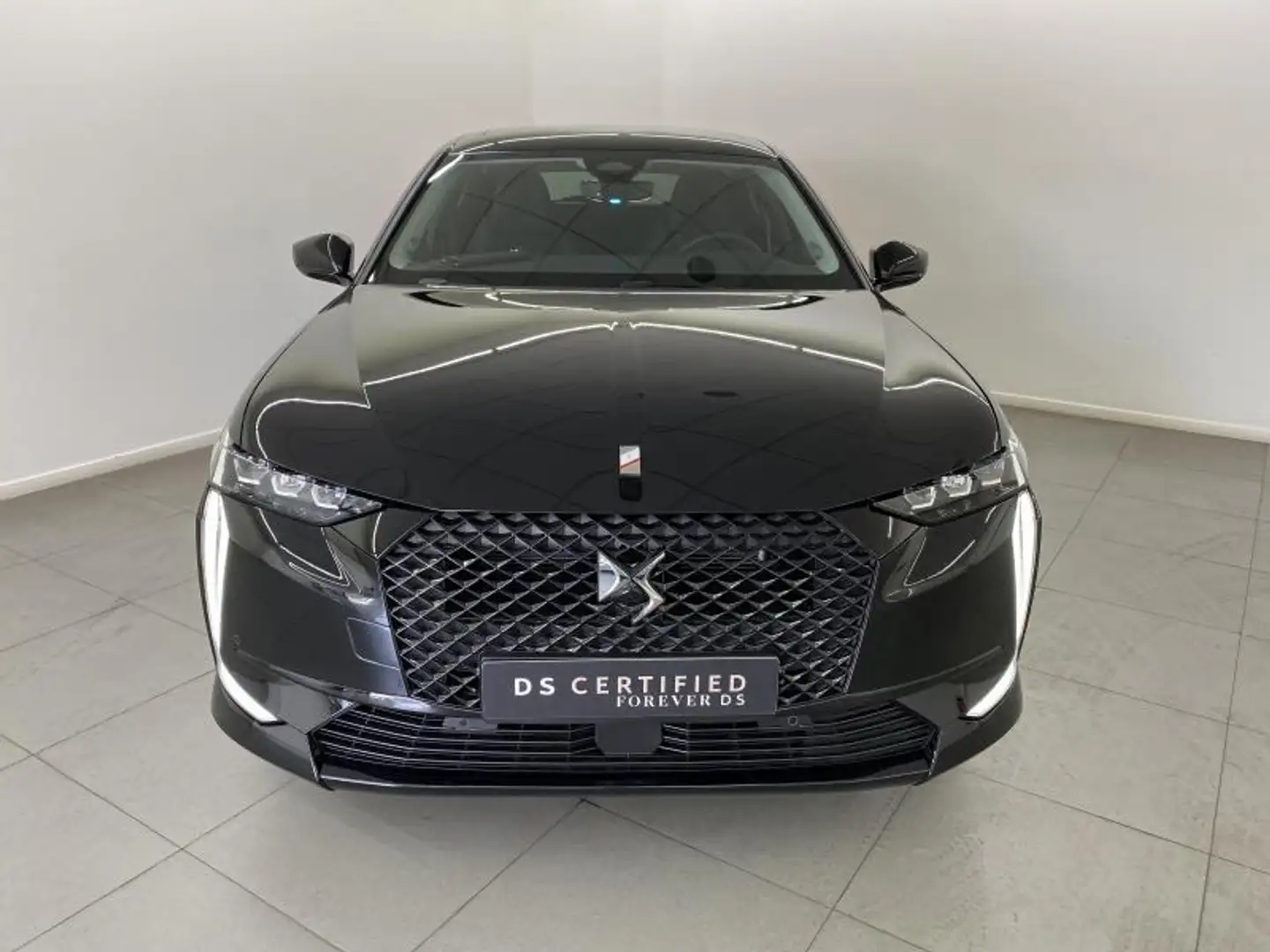 DS Automobiles DS 4 PERFORMANCE LINE + E-TENSE Noir - 2