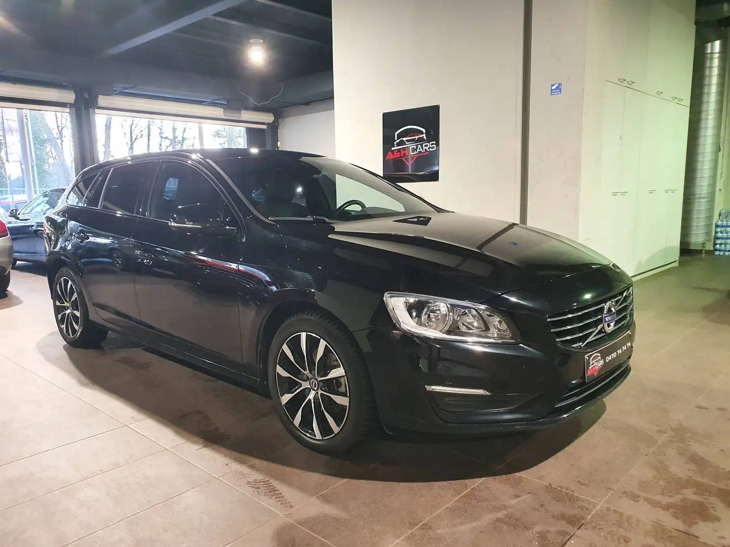 Volvo V60 2.0 D2 Dynamic Edition Nero - 1