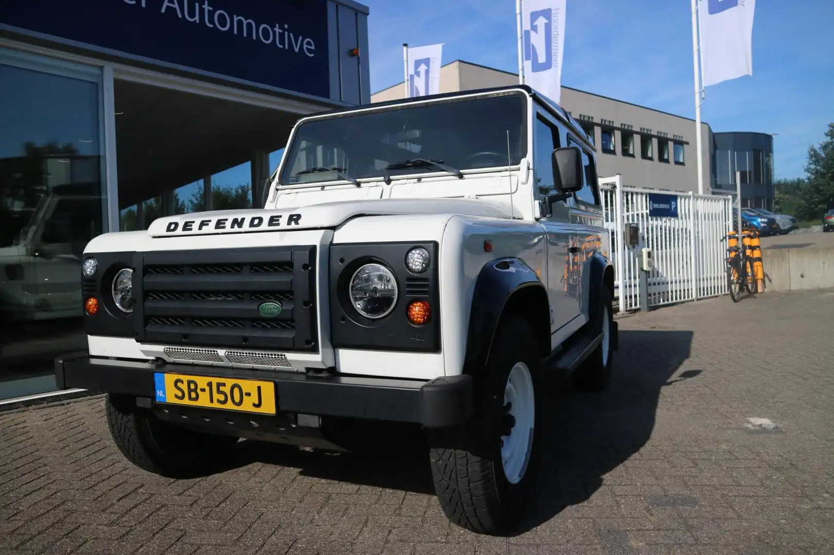 Land Rover Defender 2.5 TD5 90 SW S Wit - 1