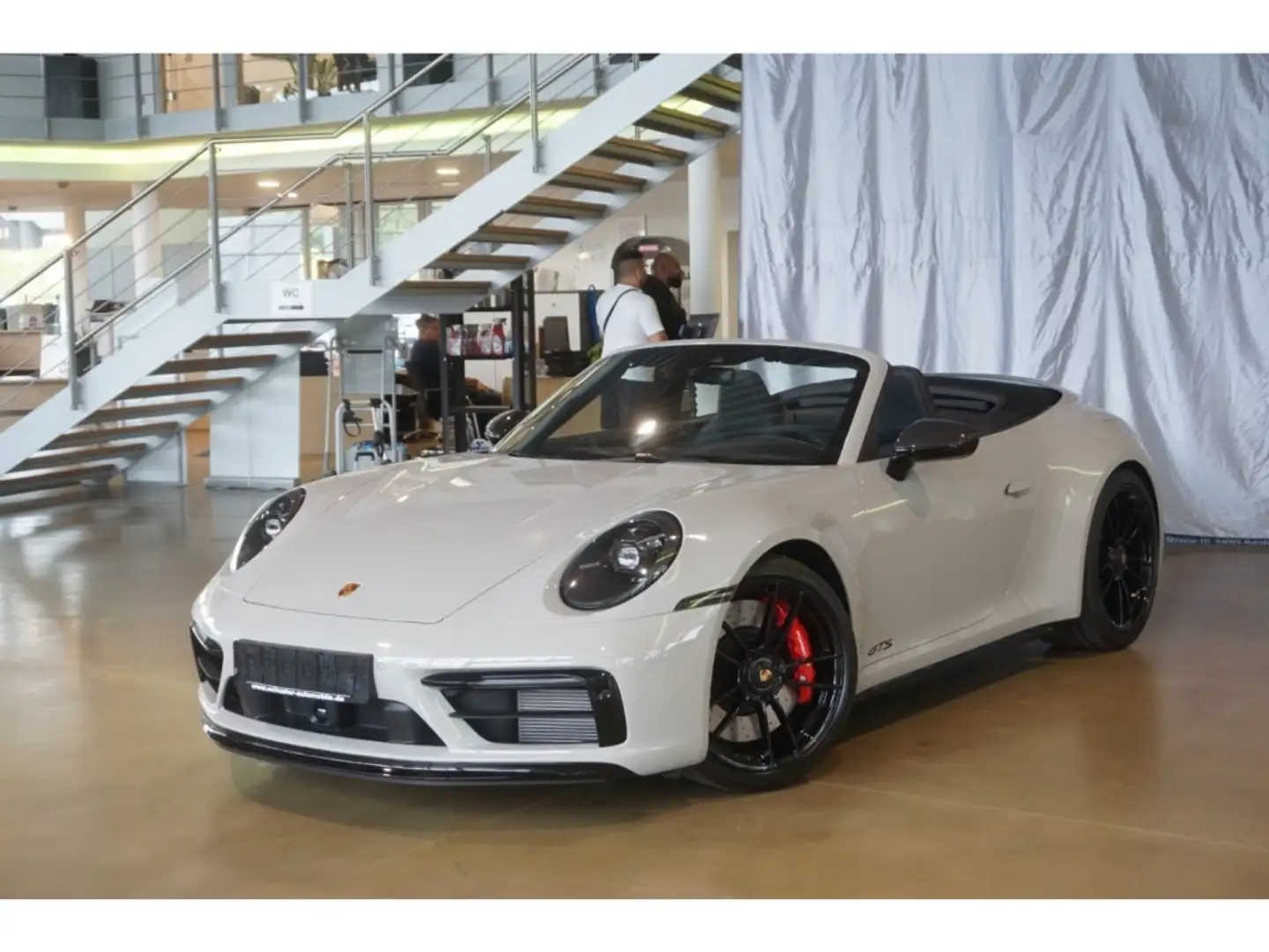 Porsche 911 Carrera 4 GTS Cabrio*Ad.Sportsi+ Leder Lift Gris - 2