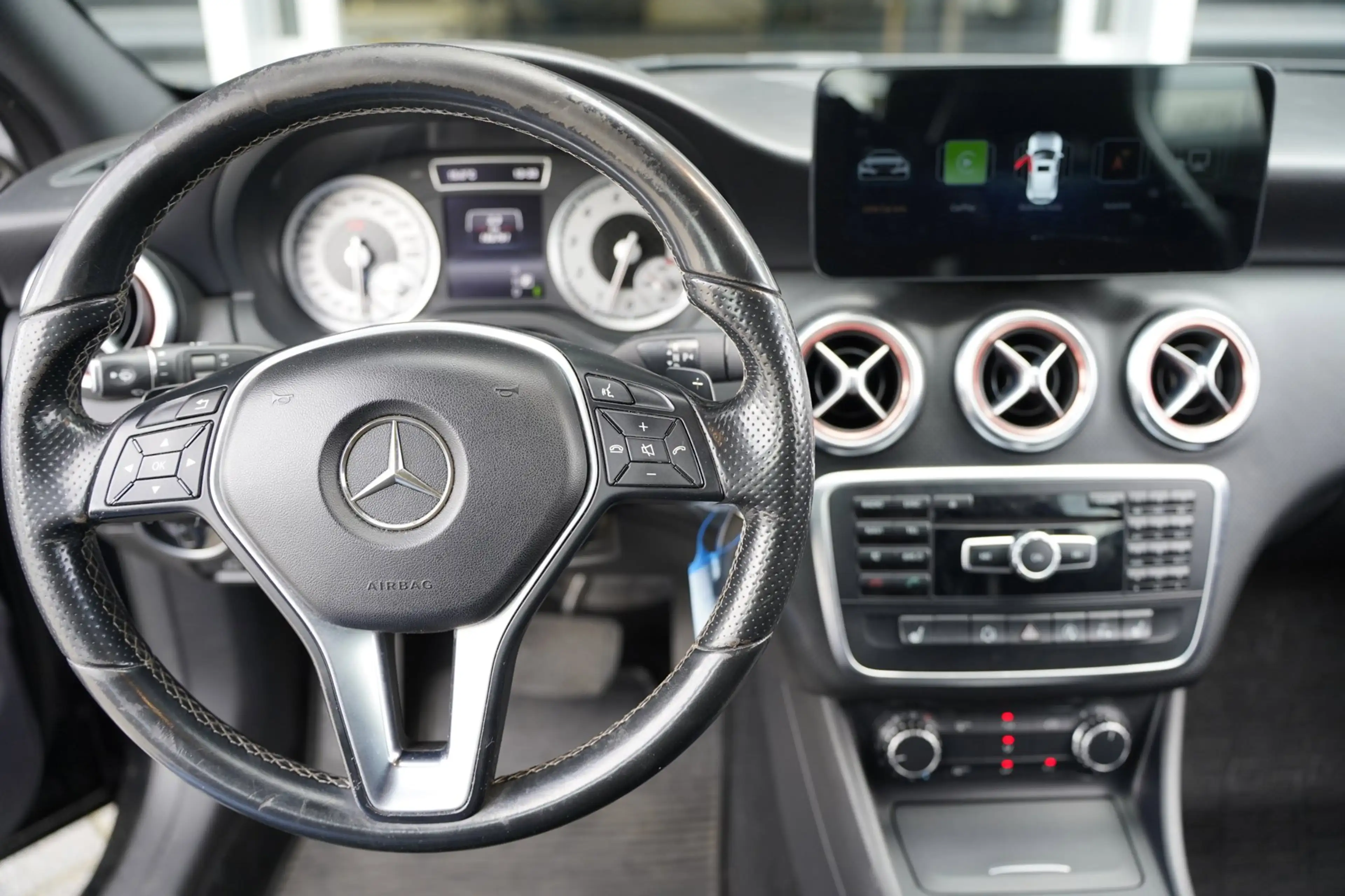 Mercedes-Benz A 180 Ambition DCT Navi Leder Apple Carplay Pdc Cruise — photo 7