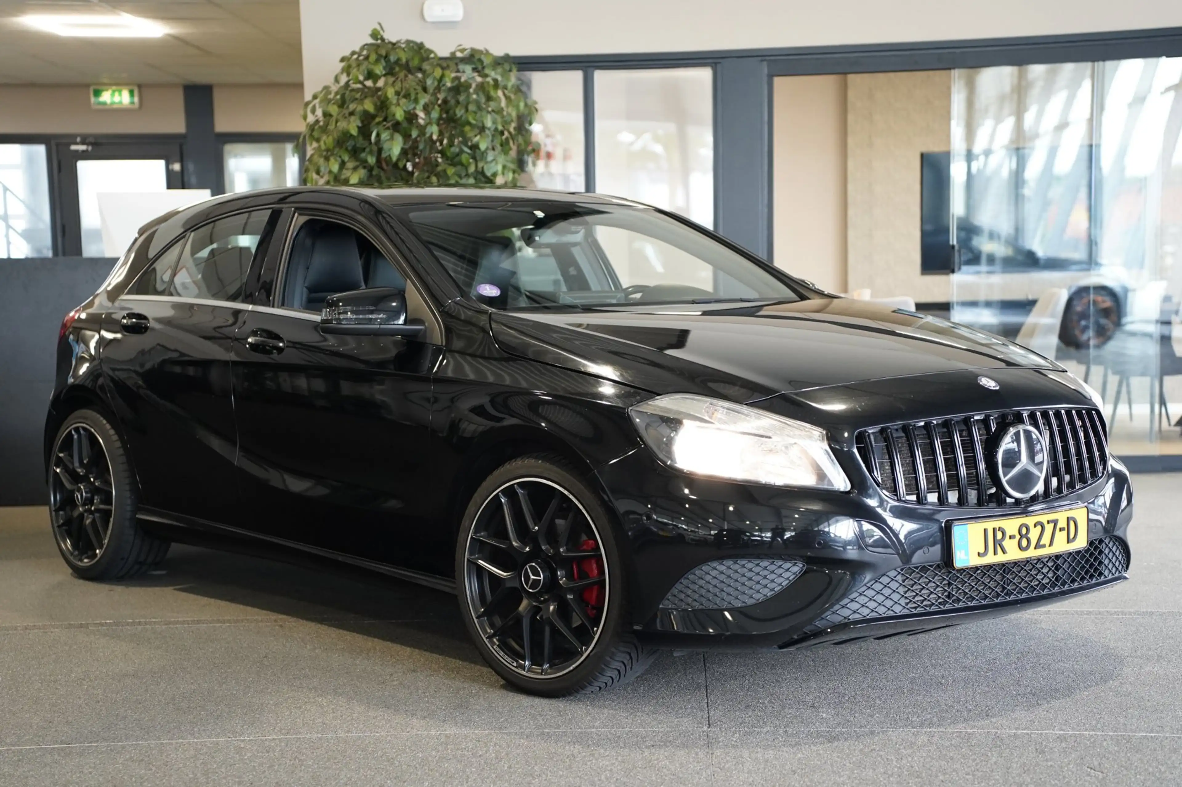 Mercedes-Benz A 180 Ambition DCT Navi Leder Apple Carplay Pdc Cruise — photo 5