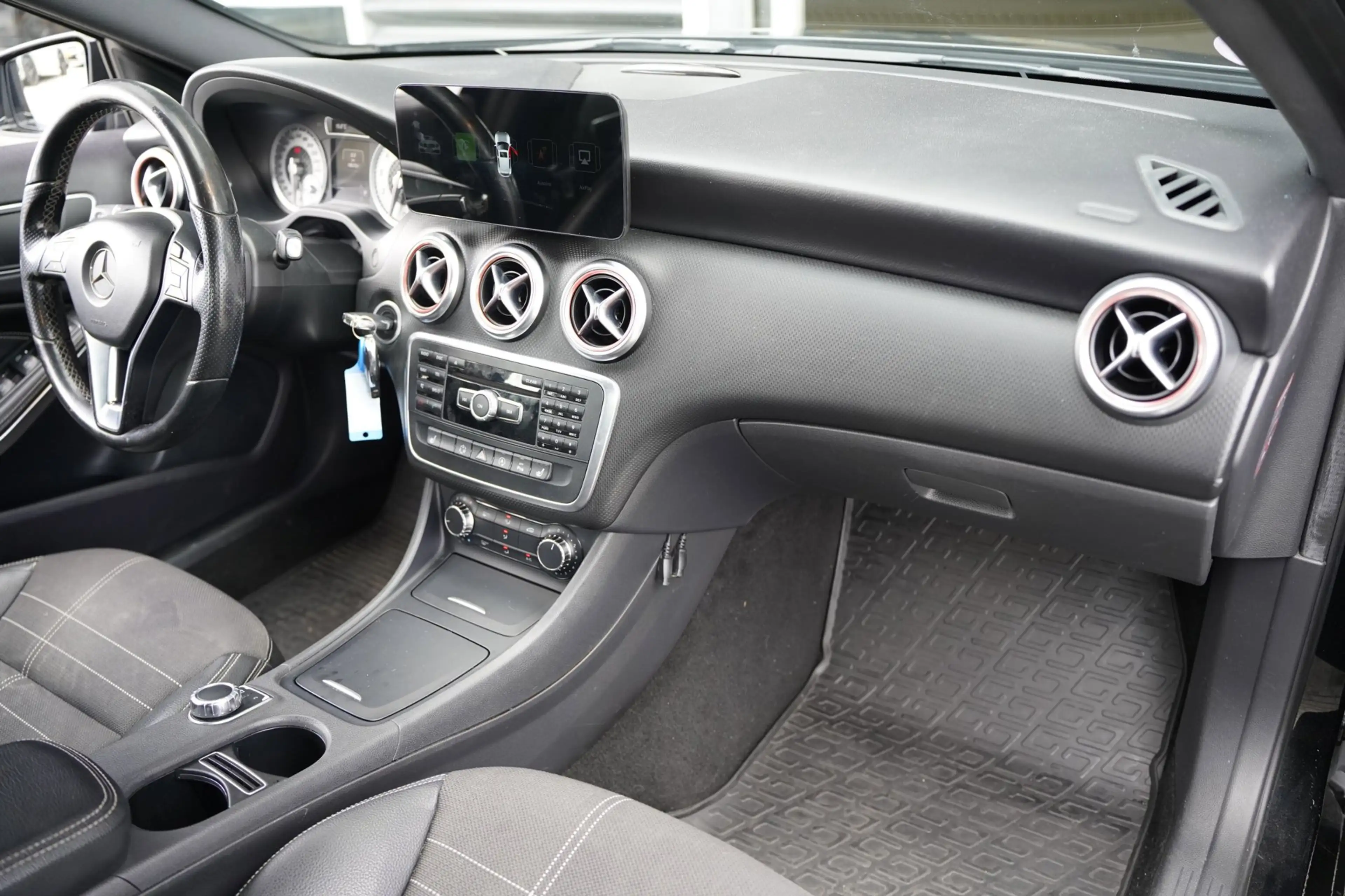 Mercedes-Benz A 180 Ambition DCT Navi Leder Apple Carplay Pdc Cruise — photo 12