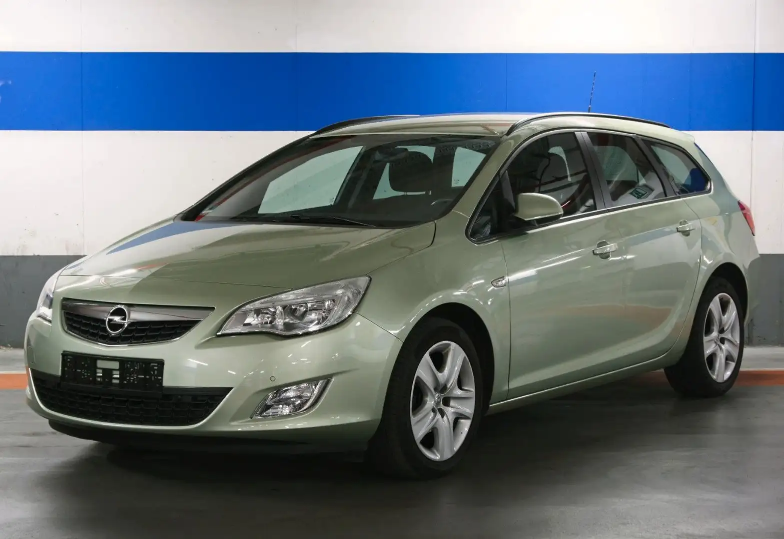 Opel Astra J Sports Tourer Design Edition 1. Hand Vert - 1