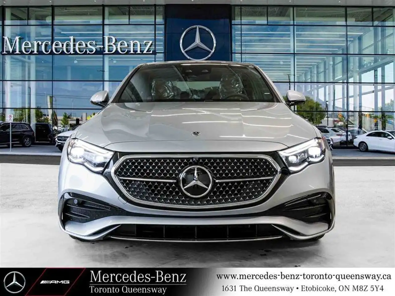 Mercedes-Benz E-Class снимка Mercedes-Benz E-Class