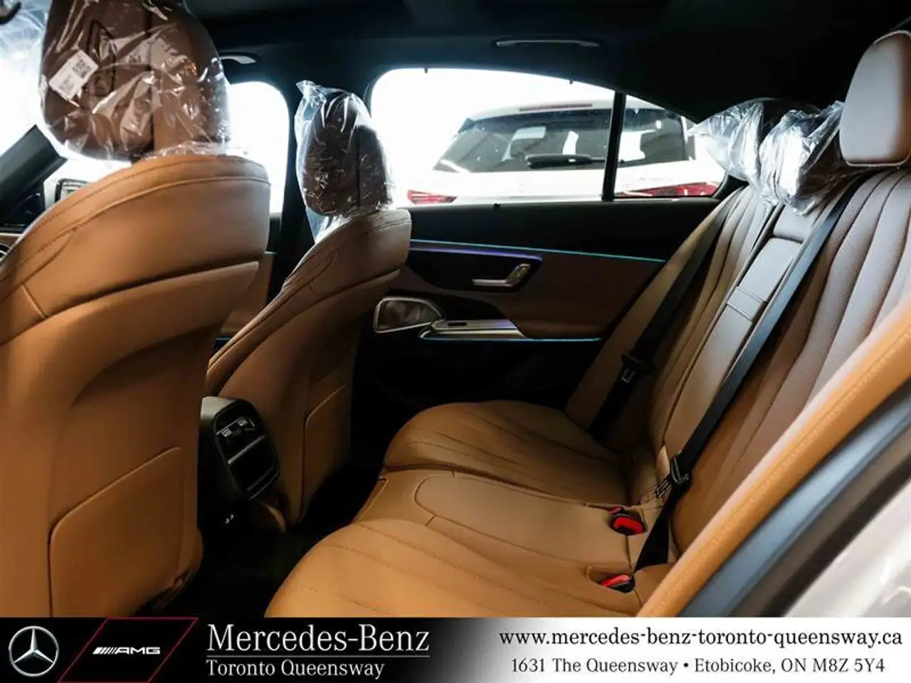 Mercedes-Benz E-Class снимка Mercedes-Benz E-Class