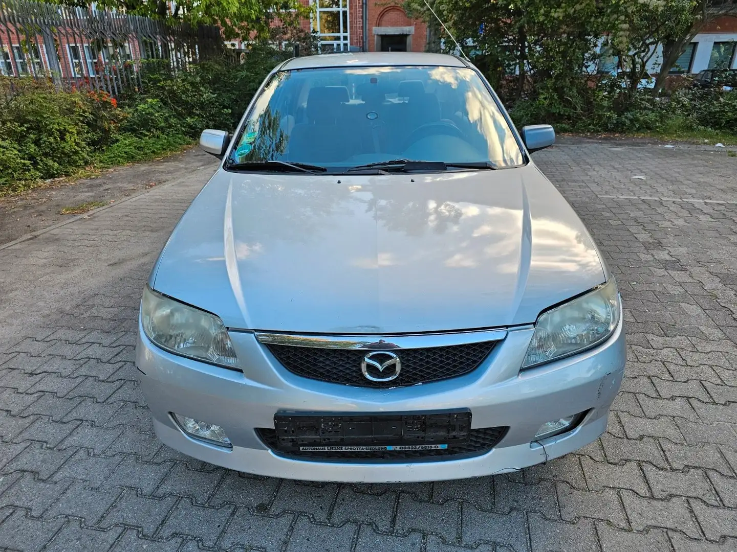 Mazda 323 S 1.6 Exclusive Automatik Stufenheck Silber - 2