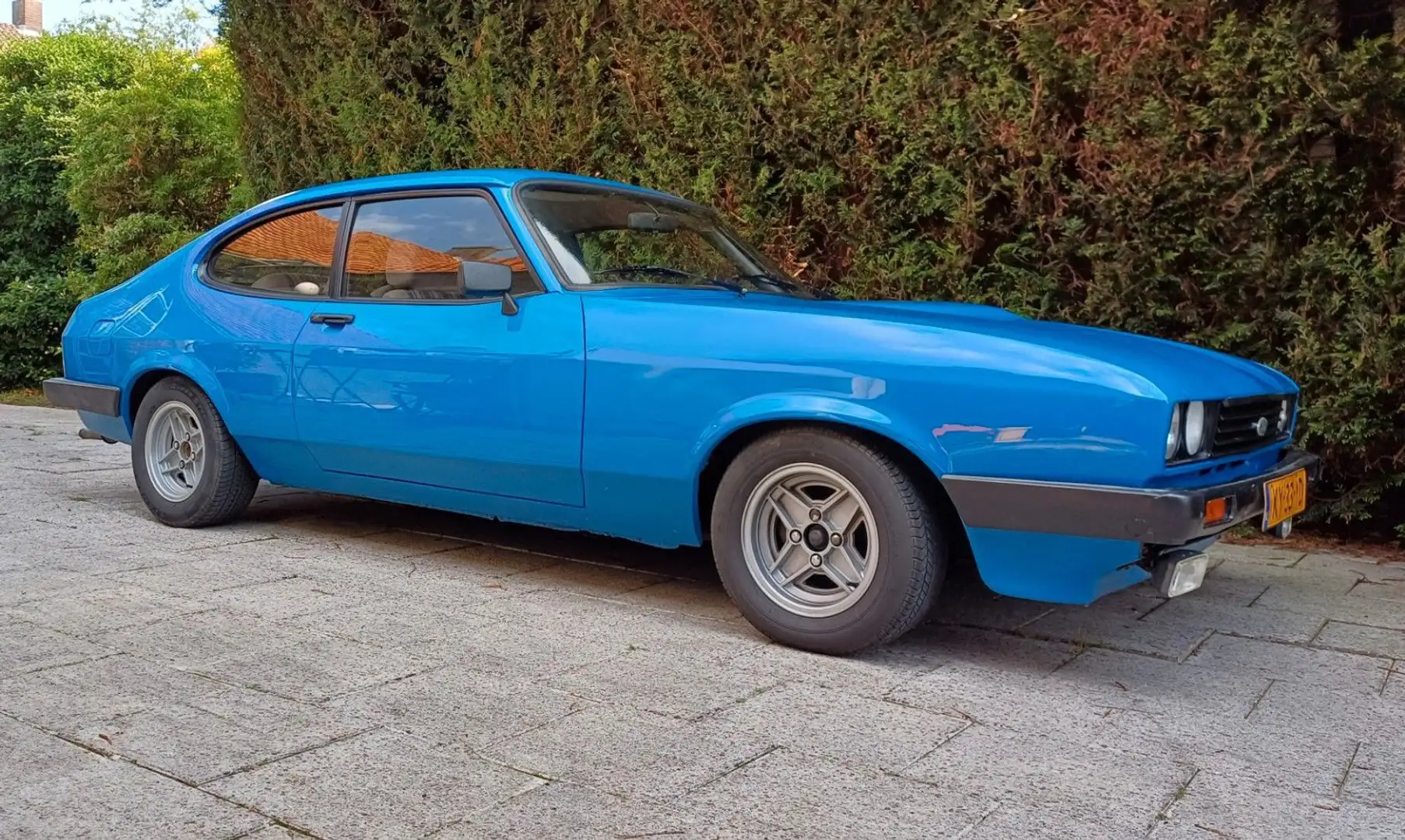 Ford Capri 2.8 carburateur. Blauw - 1