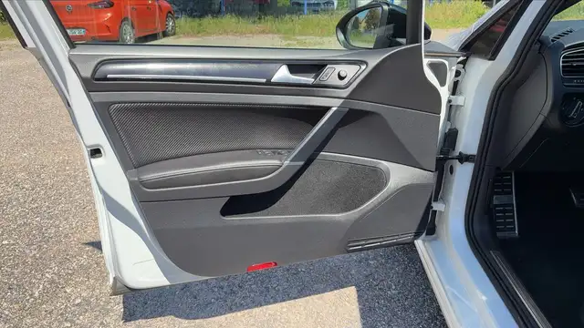 Volkswagen Golf view 7