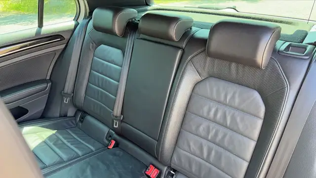 Volkswagen Golf view 9