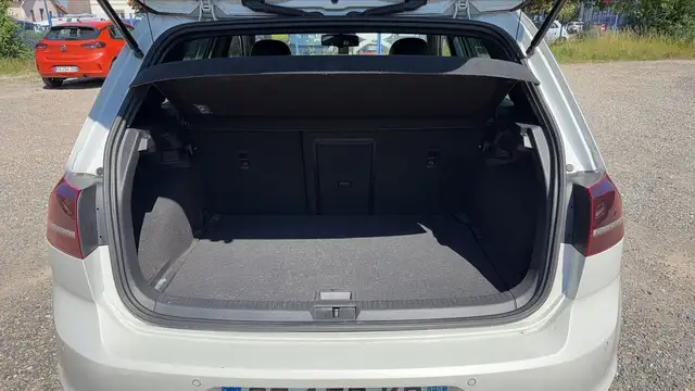 Volkswagen Golf view 14