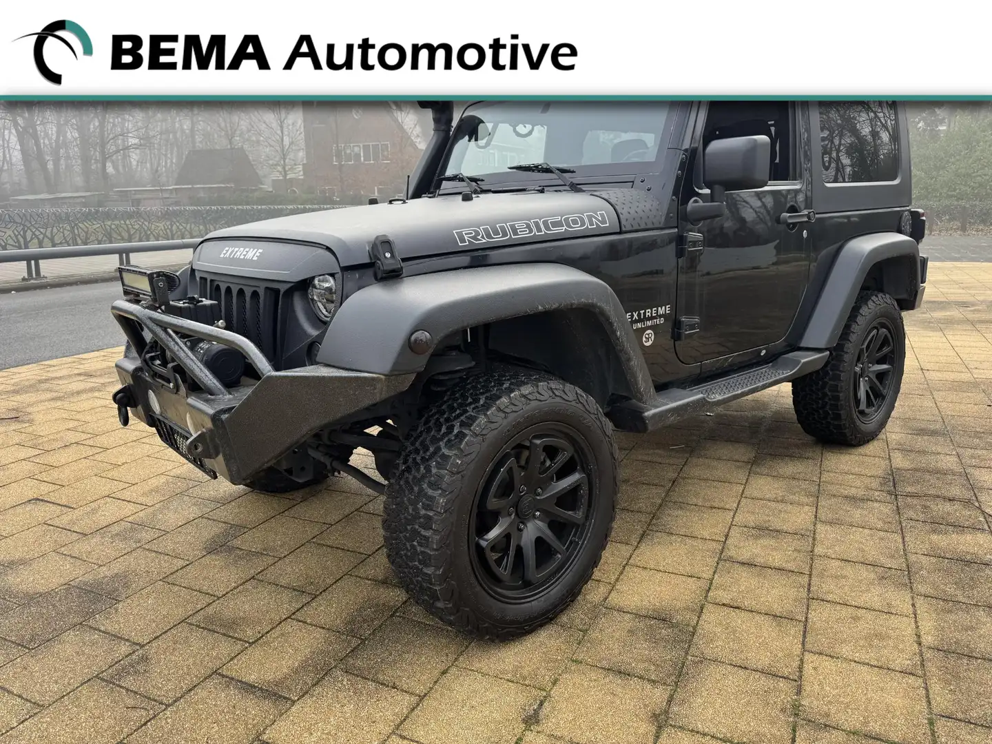 Jeep Wrangler 3.8 Sport Schwarz - 1