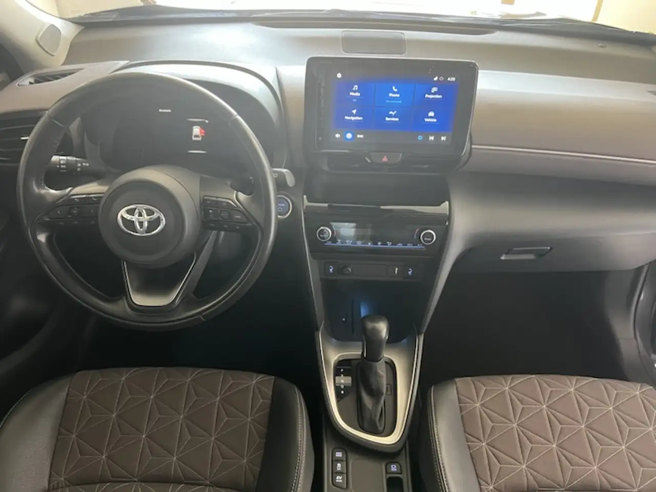 Toyota Yaris Cross 2022 1.5h Lounge fwd 116cv e-cvt SENZA OBBLIGO DI FINANZIAMENTO, миниатюра 8