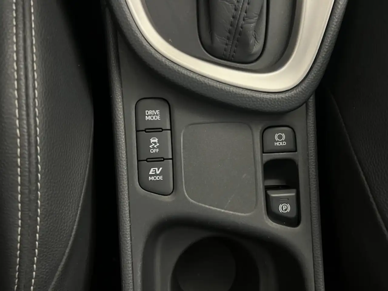 Toyota Yaris Cross 2022 1.5h Lounge fwd 116cv e-cvt SENZA OBBLIGO DI FINANZIAMENTO, миниатюра 15