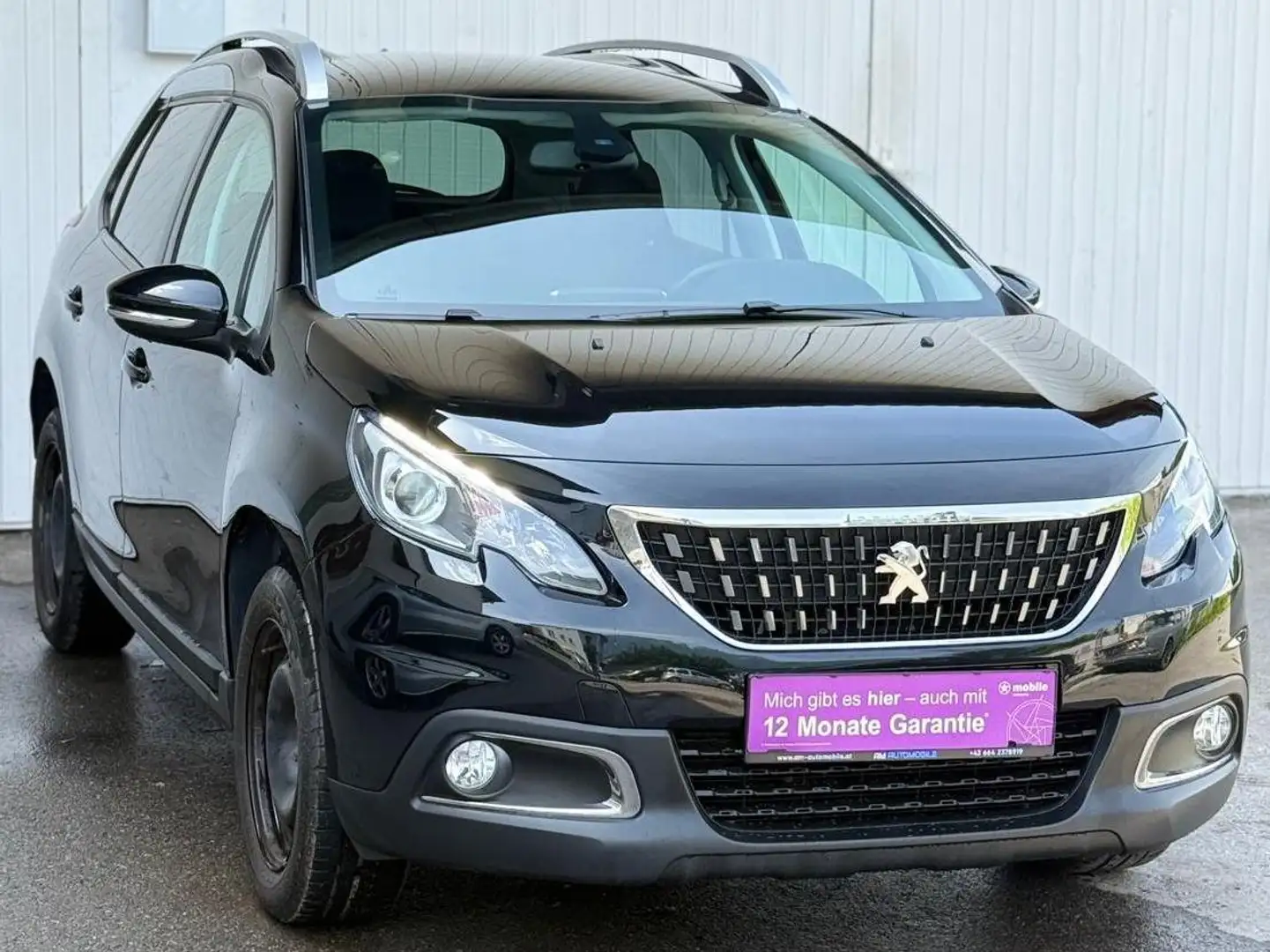 Peugeot 2008 Active Schwarz - 1