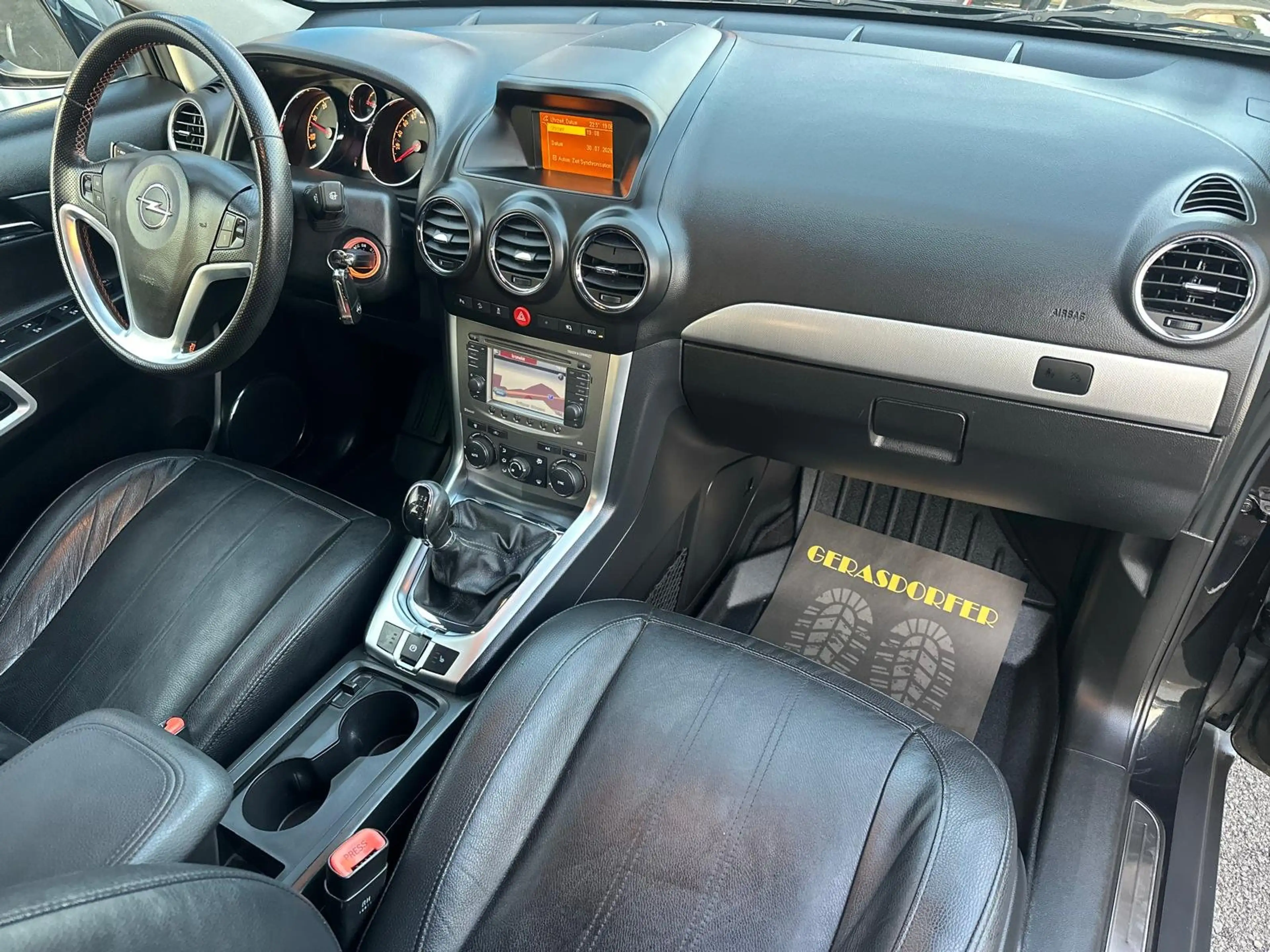 Opel Antara 2.0CDTI 170PS Cosmo 4x4 *Leder*Navi*Xenon* — photo 11
