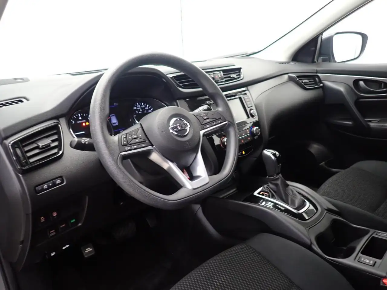 Nissan Qashqai снимка Nissan Qashqai