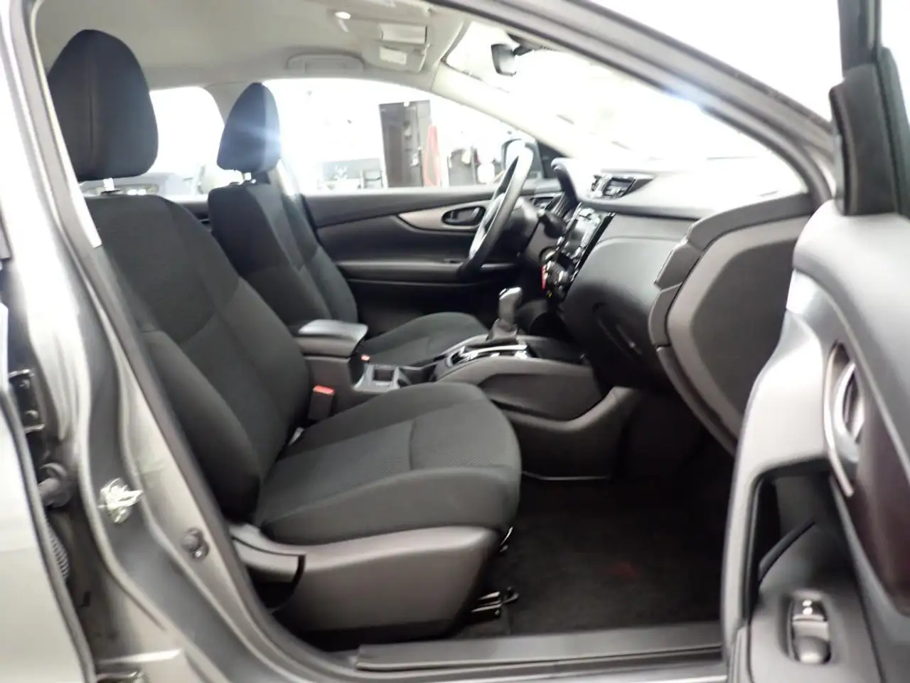 Nissan Qashqai снимка Nissan Qashqai