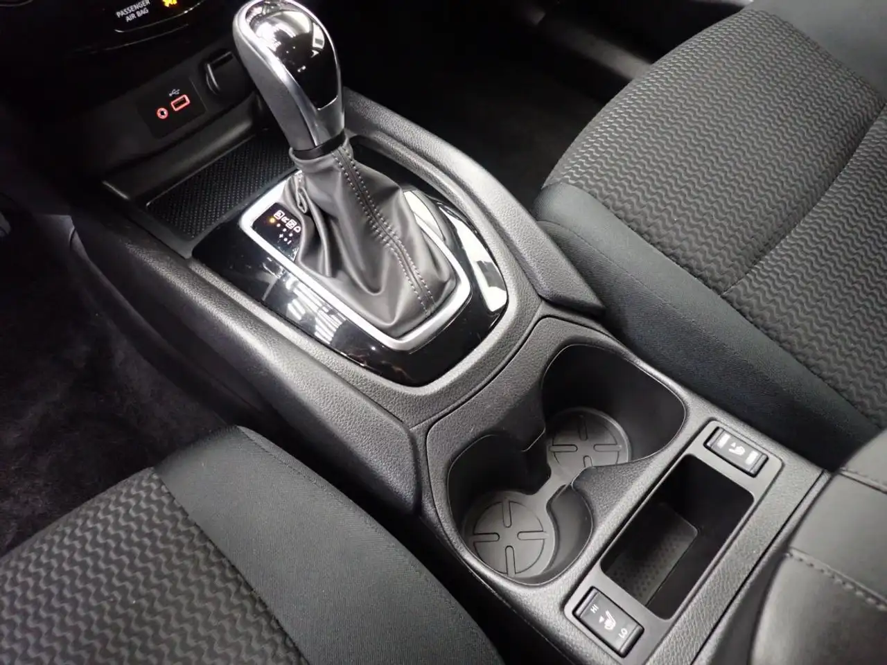 Nissan Qashqai снимка Nissan Qashqai
