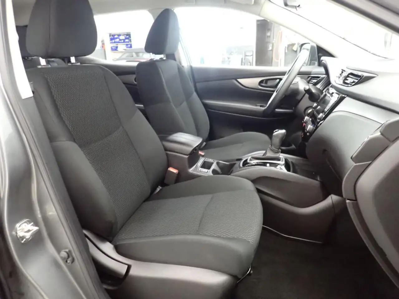 Nissan Qashqai снимка Nissan Qashqai