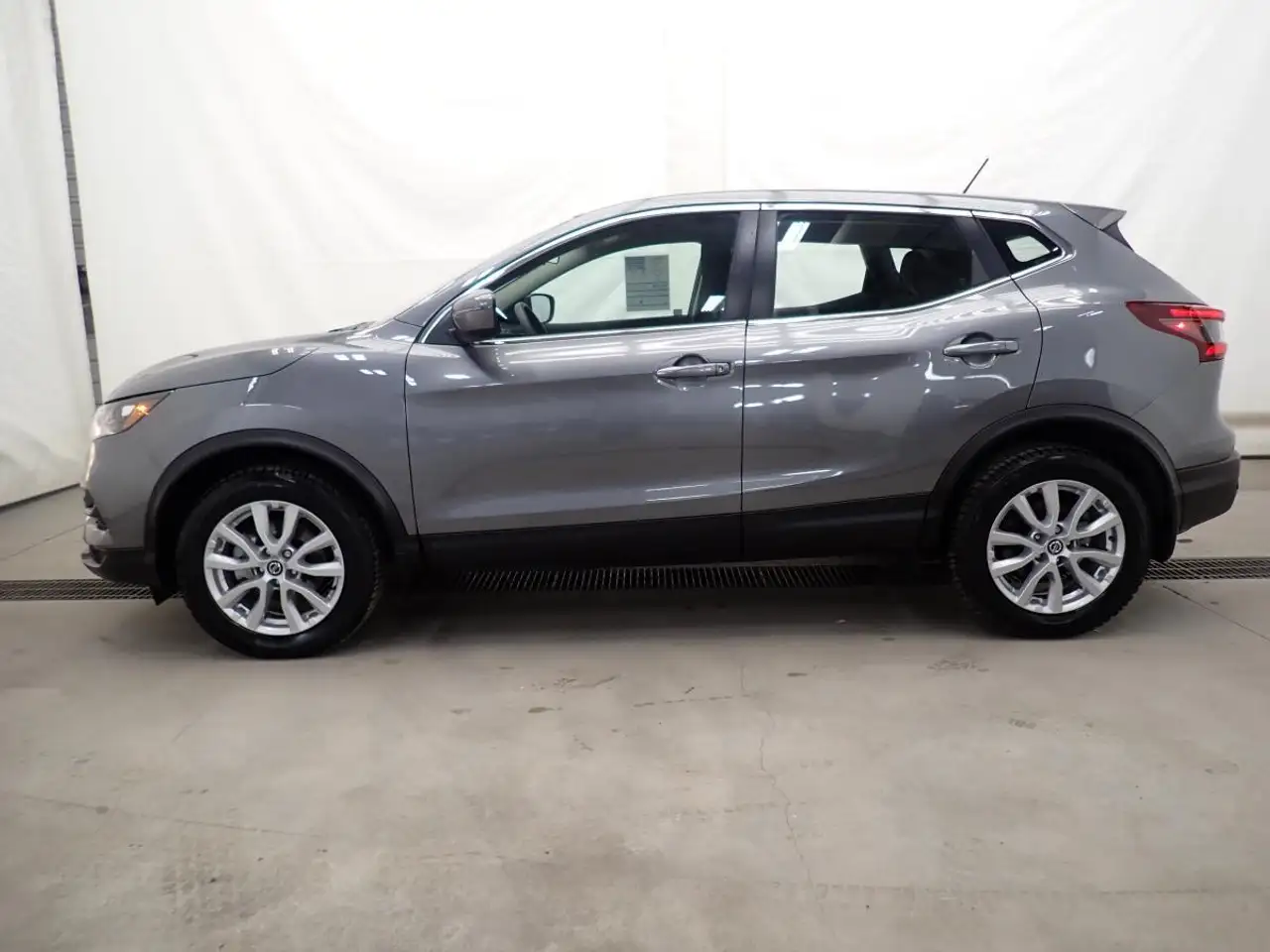 Nissan Qashqai снимка Nissan Qashqai