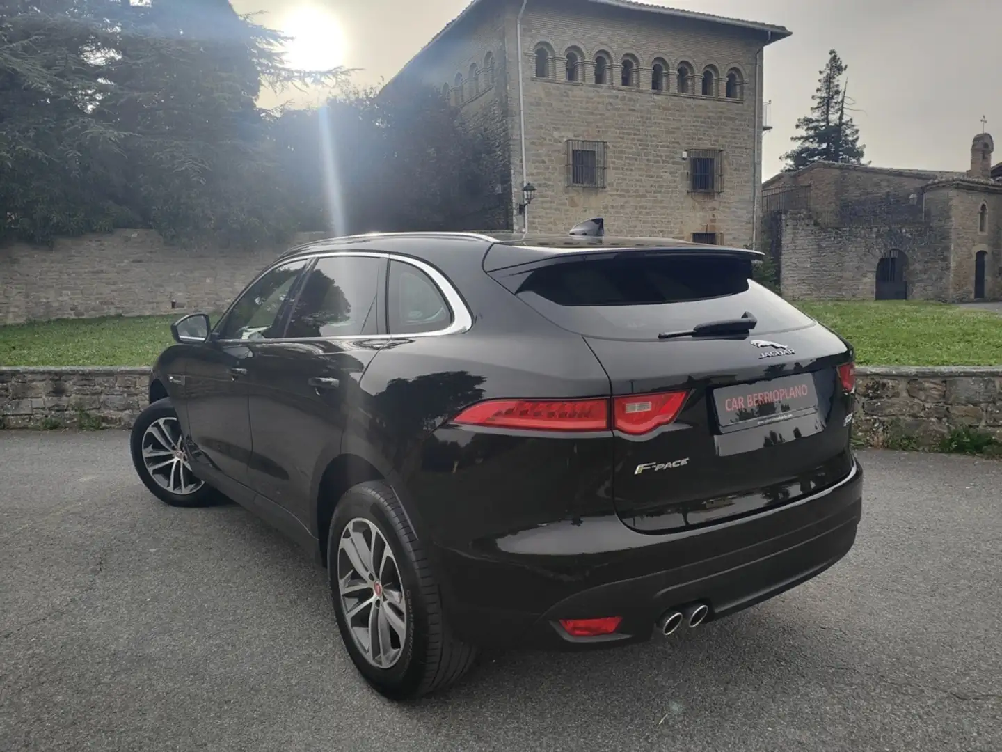 Jaguar F-Pace 2.0i4D R-Sport Aut. AWD 180 Negro - 2