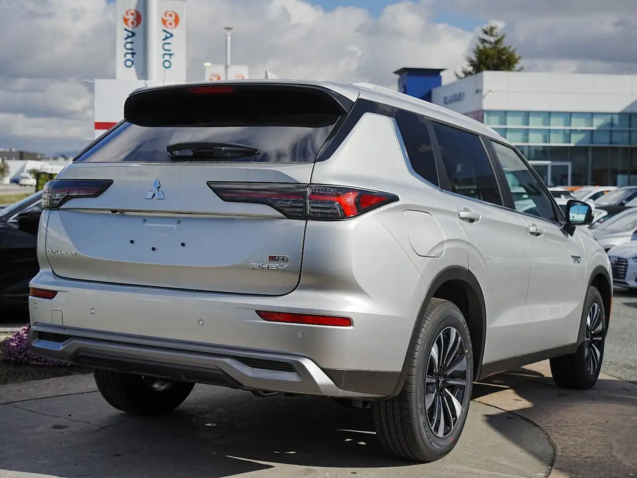 Mitsubishi Outlander снимка Mitsubishi Outlander