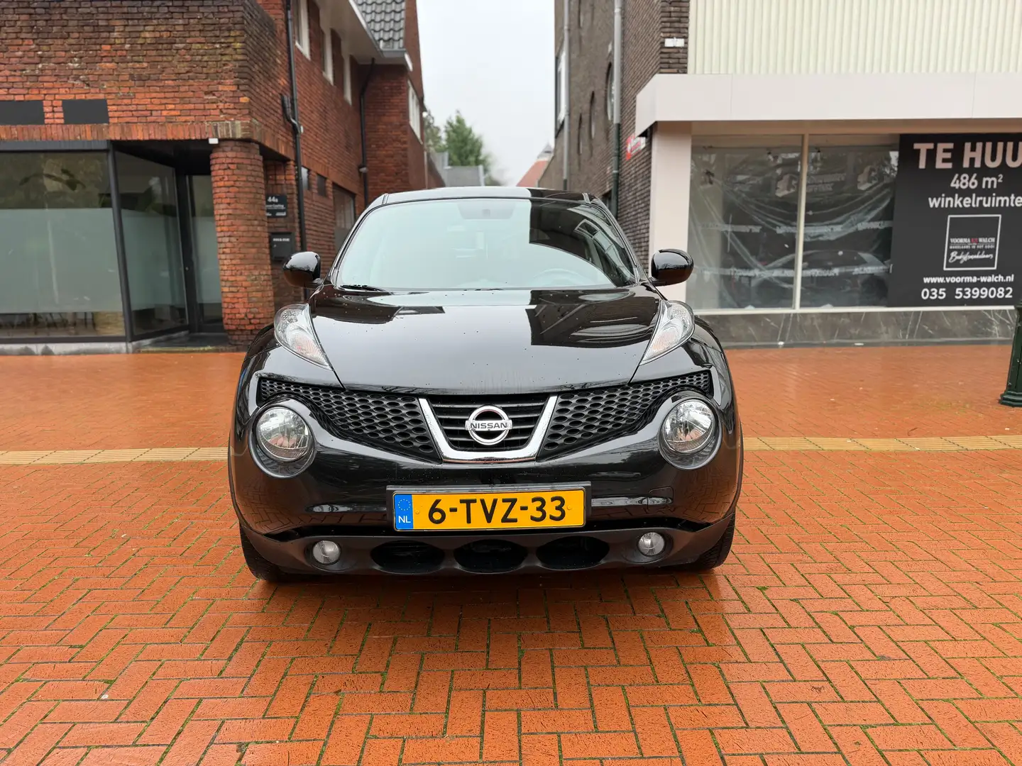Nissan Juke 1.6 Connect Ed. Чорний - 2