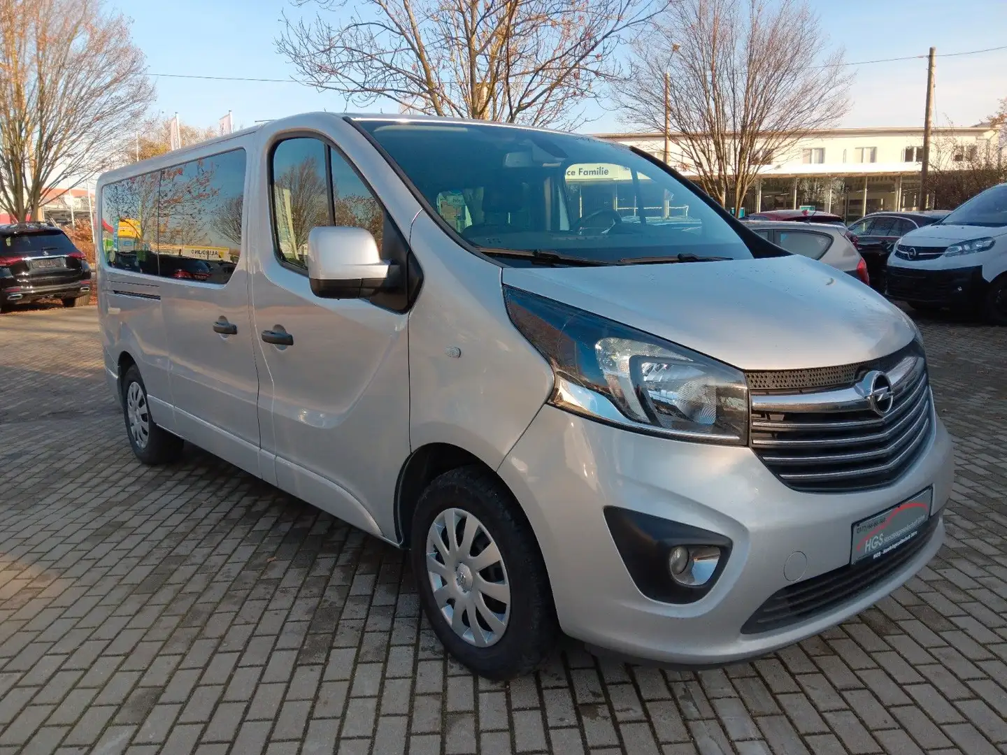 Opel Vivaro B Kombi L2H1 9-Sitze Klima Sitzheizung Silber - 2