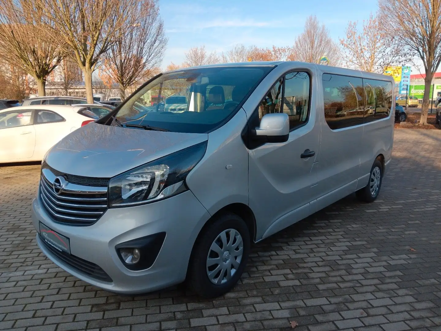 Opel Vivaro B Kombi L2H1 9-Sitze Klima Sitzheizung Silber - 1